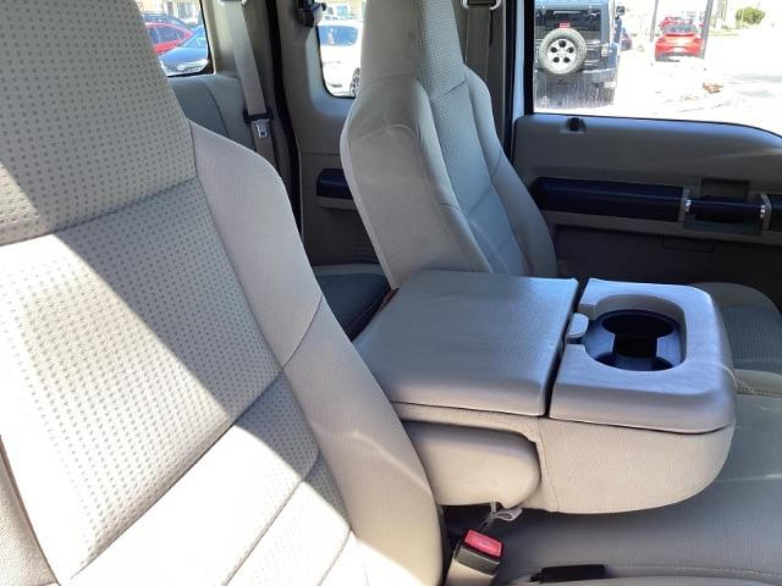 2008 Oxford White /Medium Stone Cloth Interior Ford F-250 SD XLT SuperCab Long Bed 4WD (1FTSX21R68E) with an 6.4L V8 OHV 32V TURBO DIESEL engine, 5-Speed Automatic transmission, located at 1235 N Woodruff Ave., Idaho Falls, 83401, (208) 523-1053, 43.507172, -112.000488 - This 2008 Ford F250 XLT has the 6.4L diesel motor. It has fixed running boards, cloth interior, AM/FM CD stereo, keyless remote, power locks, power windows, and integrated trailer brake. At Timberline Auto it is always easy to find a great deal on your next vehicle! Our experienced sales staff can h - Photo #46