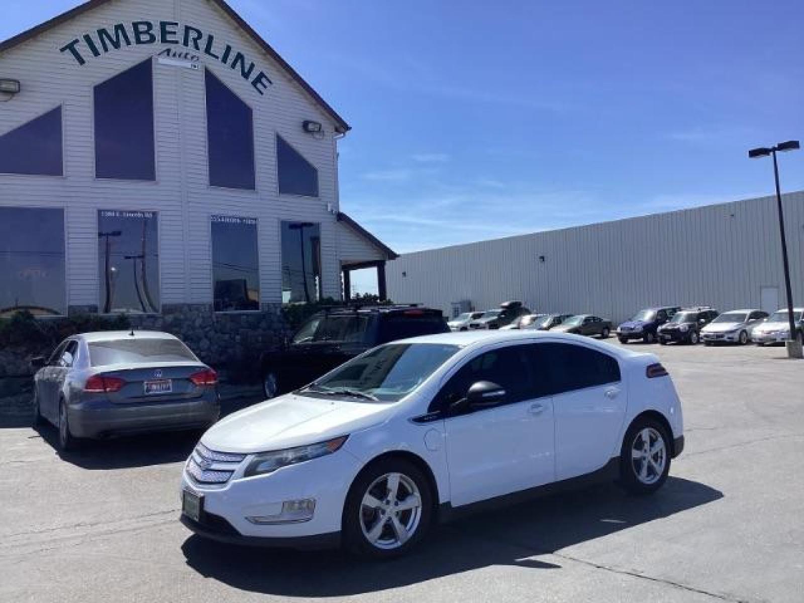 2013 WHITE Chevrolet Volt Premium (1G1RB6E48DU) with an 1.4L L4 DOHC 16V PLUG-IN HYBRID engine, Continuously Variable Transmission transmission, located at 1235 N Woodruff Ave., Idaho Falls, 83401, (208) 523-1053, 43.507172, -112.000488 - Photo #0
