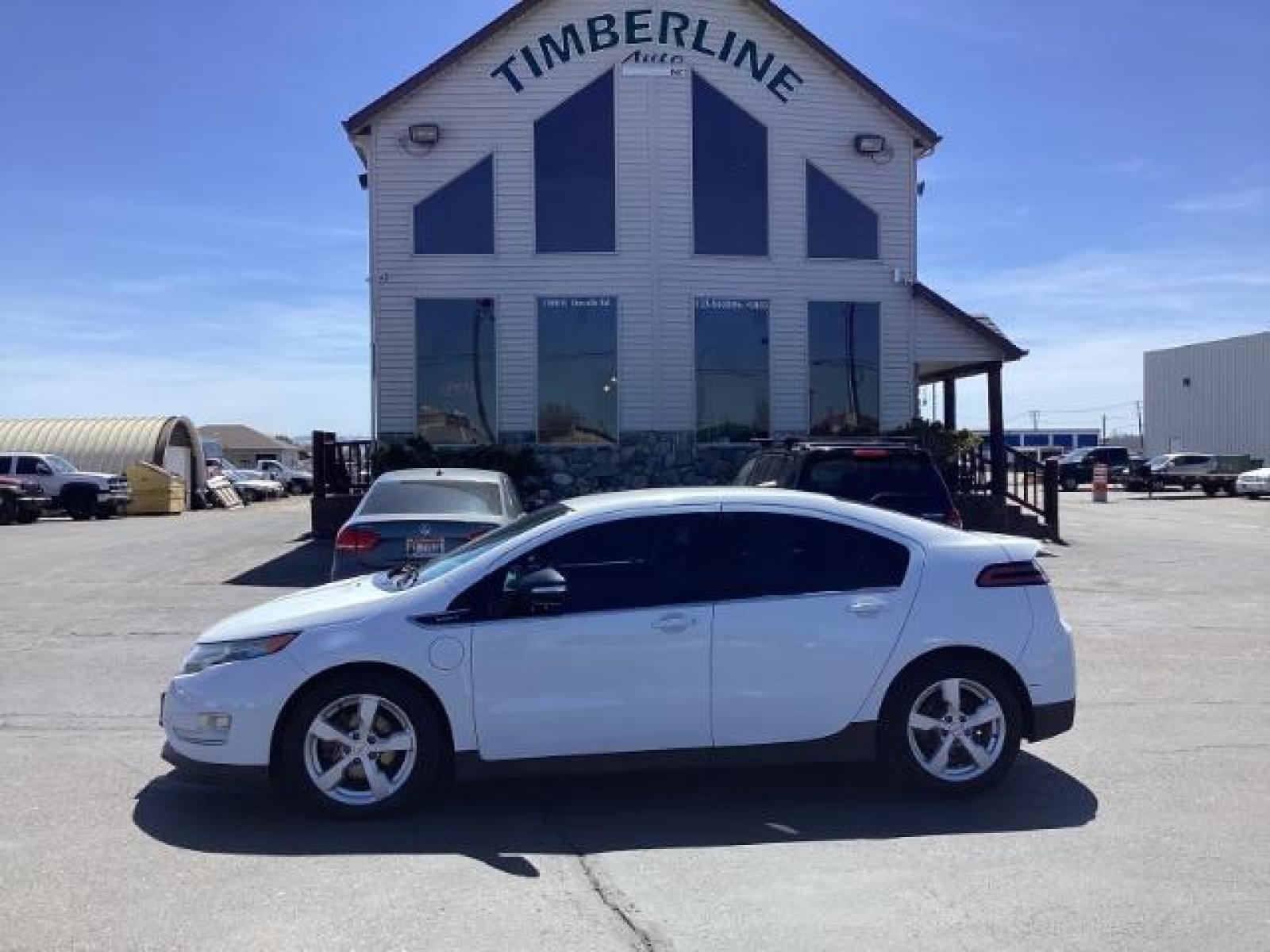 2013 WHITE Chevrolet Volt Premium (1G1RB6E48DU) with an 1.4L L4 DOHC 16V PLUG-IN HYBRID engine, Continuously Variable Transmission transmission, located at 1235 N Woodruff Ave., Idaho Falls, 83401, (208) 523-1053, 43.507172, -112.000488 - Photo #1