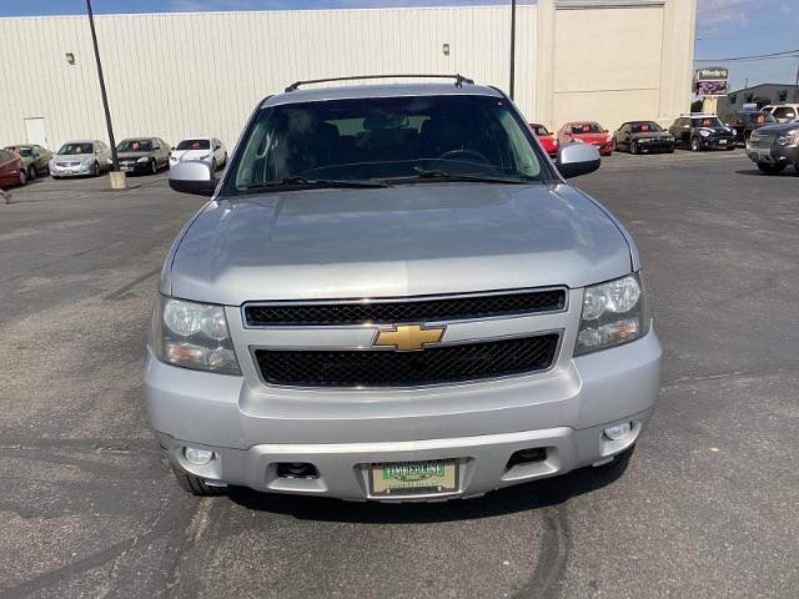 2012 SILVER Chevrolet Tahoe LT 4WD (1GNSKBE00CR) with an 5.3L V8 OHV 16V FFV engine, 6-Speed Automatic transmission, located at 1235 N Woodruff Ave., Idaho Falls, 83401, (208) 523-1053, 43.507172, -112.000488 - Photo #8