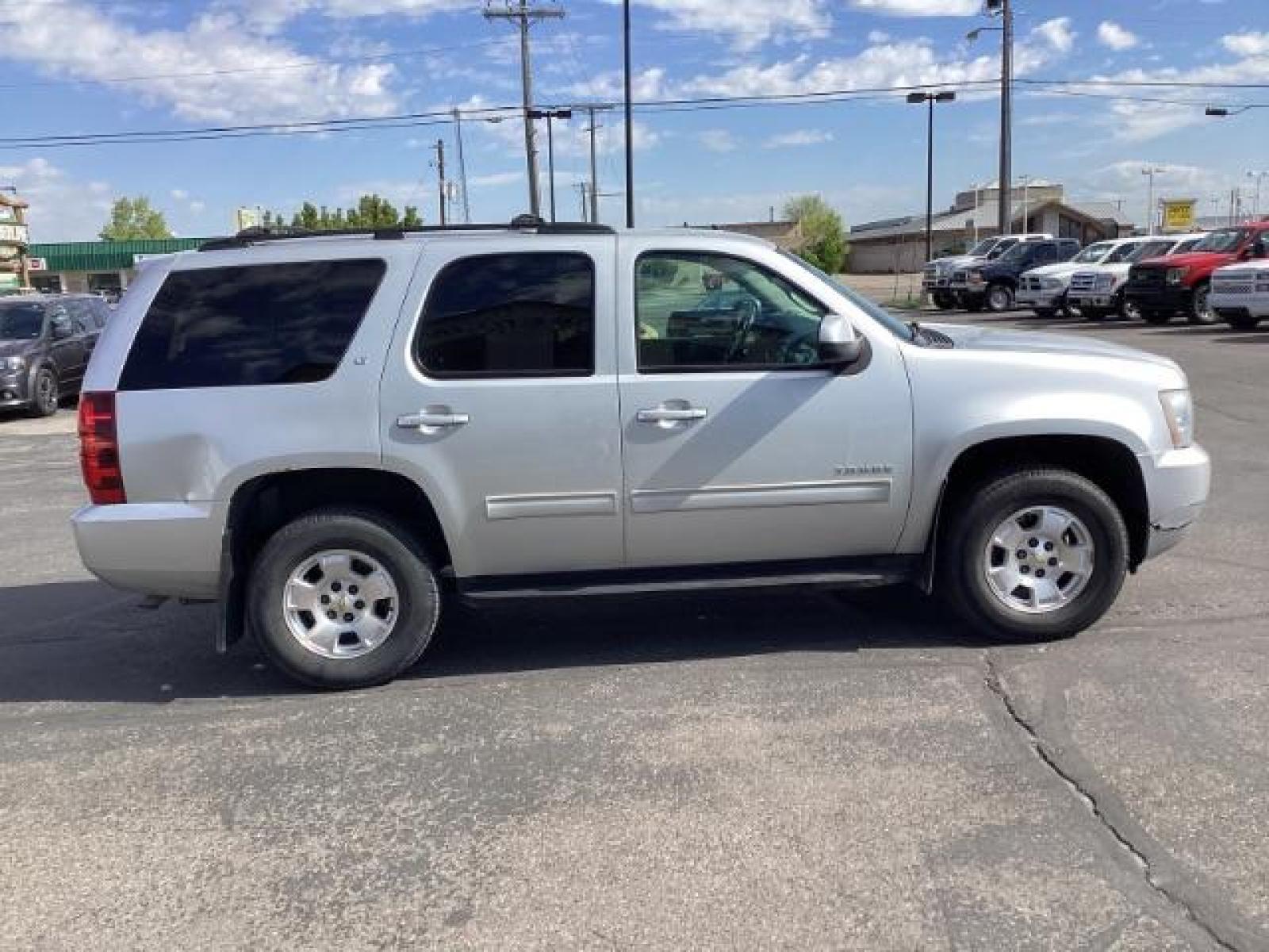 2012 SILVER Chevrolet Tahoe LT 4WD (1GNSKBE00CR) with an 5.3L V8 OHV 16V FFV engine, 6-Speed Automatic transmission, located at 1235 N Woodruff Ave., Idaho Falls, 83401, (208) 523-1053, 43.507172, -112.000488 - Photo #6