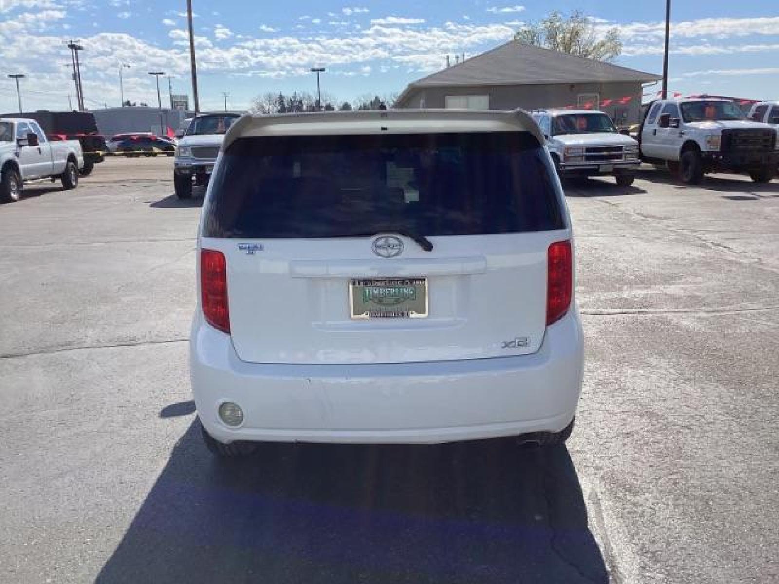 2009 Scion xB Wagon (JTLKE50E091) with an 2.4L L4 DOHC 16V engine, located at 1235 N Woodruff Ave., Idaho Falls, 83401, (208) 523-1053, 43.507172, -112.000488 - The 2009 Scion xB is a compact hatchback known for its distinctive boxy design, practicality, and customizable features. Here are some key features you can typically find in the 2009 Scion xB: Exterior Design: The xB stands out with its unique boxy shape, giving it a spacious interior and distincti - Photo #4