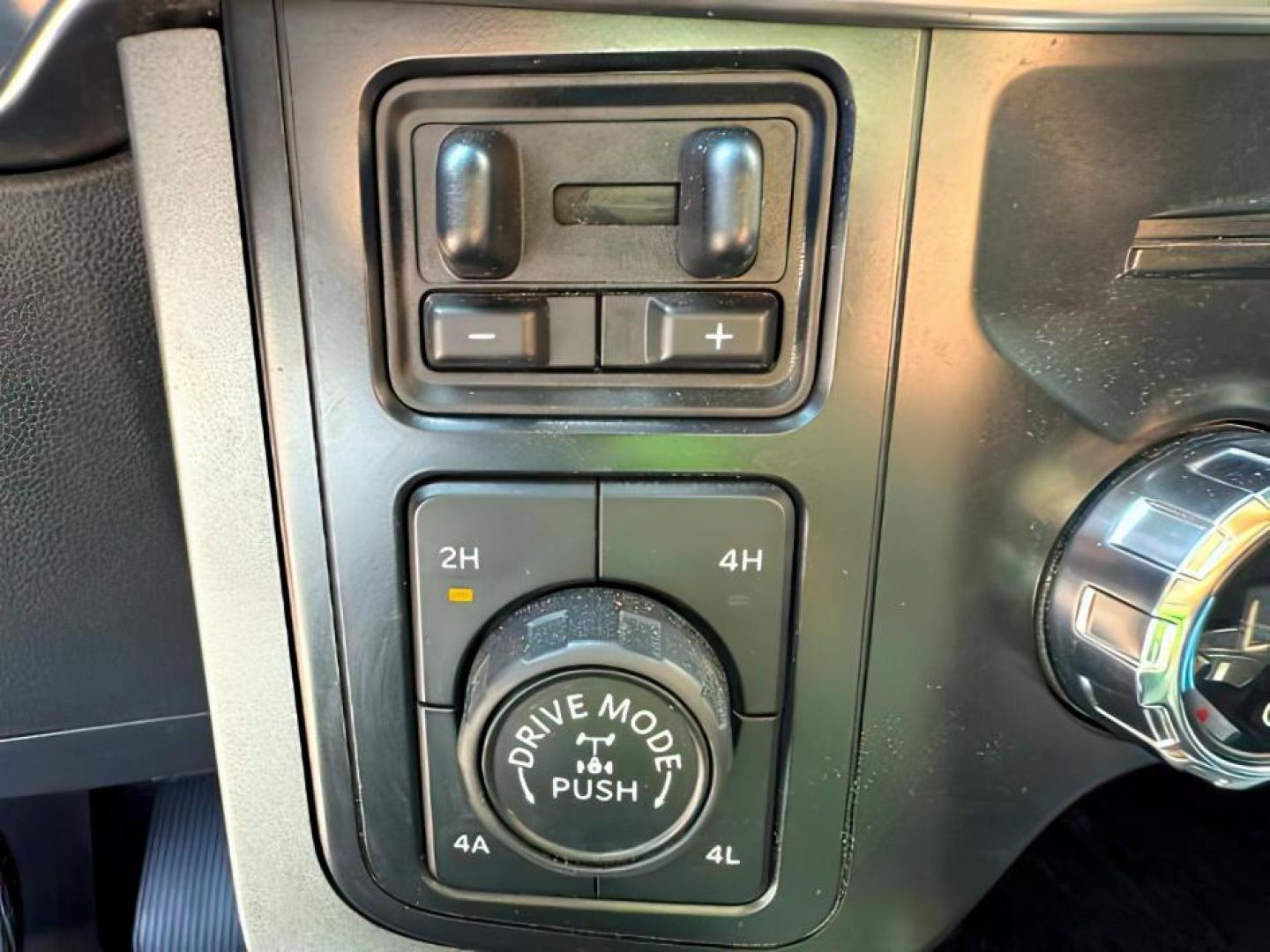 2021 WHITE /BLACK Ford F-150 (1FTFW1E80MK) with an 35L engine, Automatic transmission, located at 1175 N Woodruff Ave, Idaho Falls, ID, 83401, 43.506901, -111.999657 - At Timberline Auto, finding a great deal on your next vehicle is always easy! Our experienced sales staff's goal is to help find you the right vehicle at the right price! Our knowledgeable finance department has options for almost any credit score. We offer extended service contract options to prote - Photo#17