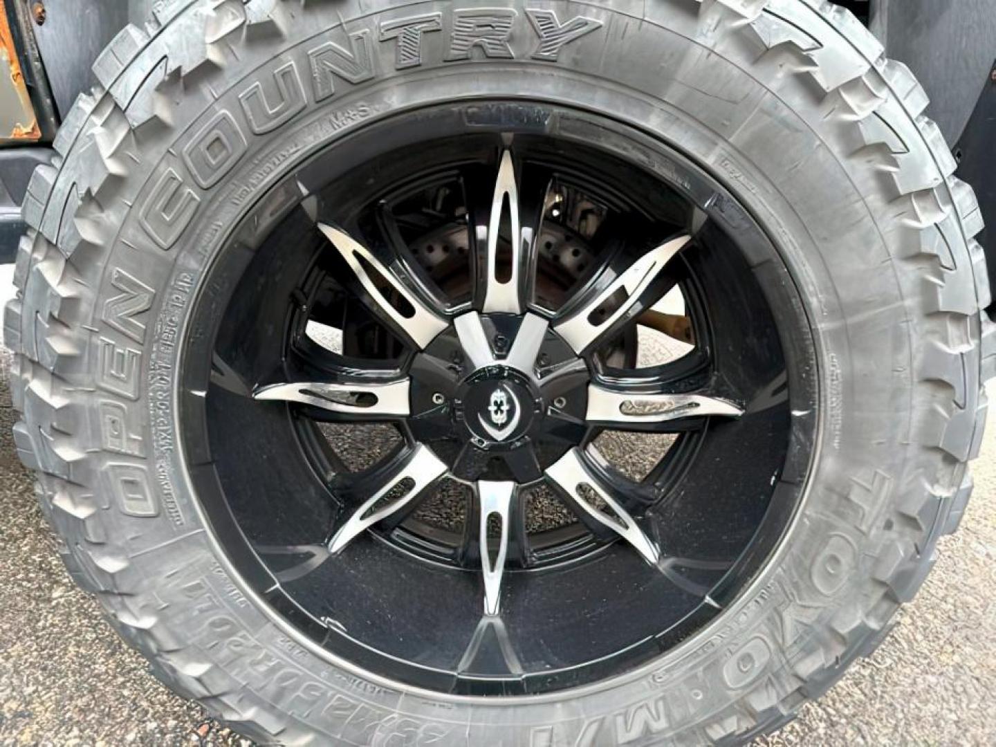 2007 GREY /Ebony Chevrolet Tahoe (1GNFK13027J) with an 53 engine, Automatic transmission, located at 1175 N Woodruff Ave, Idaho Falls, ID, 83401, 43.506901, -111.999657 - ... Read the full description on our Website at: www.usedtrucksidahofalls.com - Photo#9