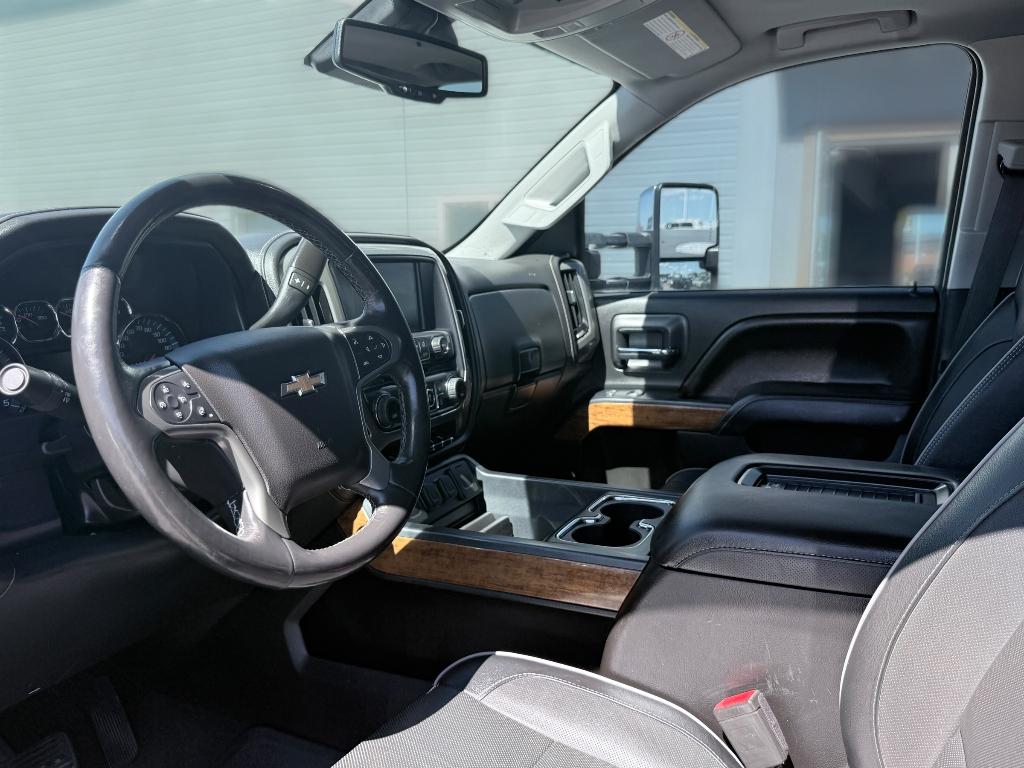 2017 Graphite Metallic /Jet Black/Medium Ash Gray Chevrolet Silverado High Country (1GC4K1EY4HF) with an V8, 6.6L engine, 6-speed automatic transmission, located at 1175 N Woodruff Ave, Idaho Falls, ID, 83401, 43.506901, -111.999657 - <b>Vehicle Details</b><br>Discover exceptional capability and premium comfort in this pre-owned 2017 Chevrolet Silverado 3500 High Country, a powerful 4WD diesel truck built to tackle tough jobs and deliver refined everyday driving. Under the hood, the V8, 6.6L Diesel engine brings serious strength- Photo#12