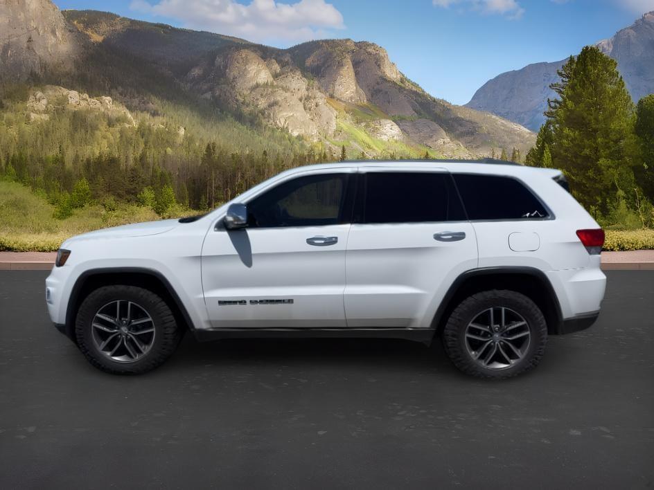 2017 WHITE /Black Jeep Grand Cherokee (1C4RJFBG6HC) with an 36L V-6 gasoline direct injection engine, Automatic transmission, located at 1175 N Woodruff Ave, Idaho Falls, ID, 83401, 43.506901, -111.999657 - At Timberline Auto, finding a great deal on your next vehicle is always easy! Our experienced sales staff goal is to help find you the right vehicle at the right price! Our knowledgeable finance department has options for almost any credit score. We offer extended service contract options to prot- Photo#0