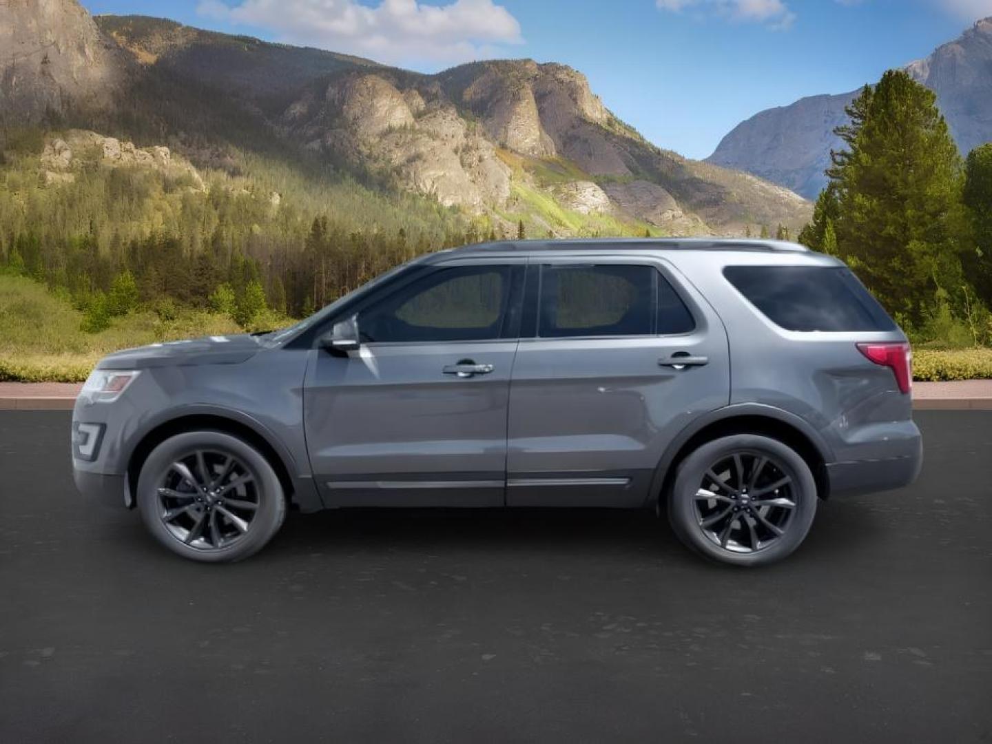 2017 GRAY /Ebony Black Ford Explorer (1FM5K8D84HG) with an EcoBoost 23L I-4 direct injection engine, Automatic transmission, located at 1175 N Woodruff Ave, Idaho Falls, ID, 83401, 43.506901, -111.999657 - At Timberline Auto, finding a great deal on your next vehicle is always easy! Our experienced sales staff goal is to help find you the right vehicle at the right price! Our knowledgeable finance department has options for almost any credit score. We offer extended service contract options to prot- Photo#0