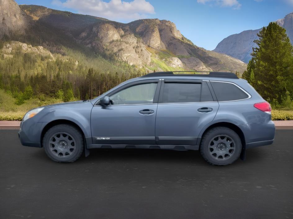 2013 BLUE /Black Subaru Outback (4S4BRBGC2D3) with an 25L H-4 DOHC engine, Automatic transmission, located at 1175 N Woodruff Ave, Idaho Falls, ID, 83401, 43.506901, -111.999657 - At Timberline Auto, finding a great deal on your next vehicle is always easy! Our experienced sales staff goal is to help find you the right vehicle at the right price! Our knowledgeable finance department has options for almost any credit score. We offer extended service contract options to prot- Photo#0