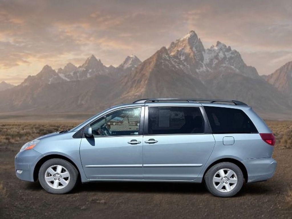 photo of 2007 Toyota Sienna XLE
