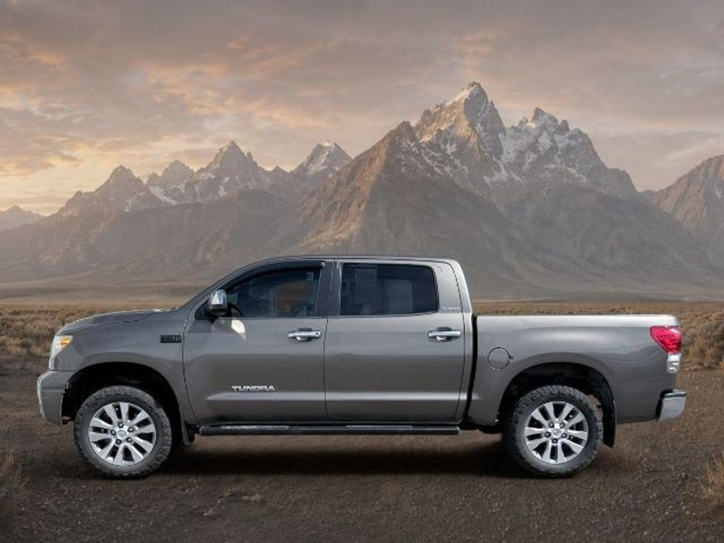 2007 GOLD /Sand Beige Toyota Tundra LTD (5TFDV58147X) with an V8, 5.7L engine, 6-Speed Automatic transmission, located at 1175 N Woodruff Ave, Idaho Falls, ID, 83401, 43.506901, -111.999657- Photo#0