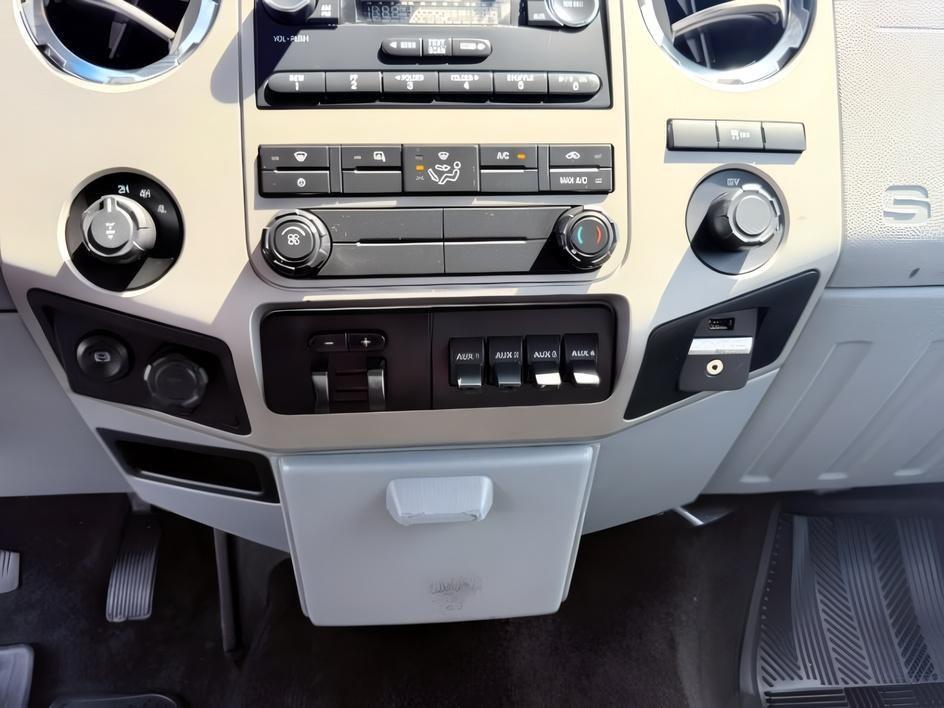 2015 BLACK /Steel Ford F-350 (1FT8W3BT0FE) with an Powerstroke 67L V-8 diesel direct injection engine, Automatic transmission, located at 1175 N Woodruff Ave, Idaho Falls, ID, 83401, 43.506901, -111.999657 - At Timberline Auto, finding a great deal on your next vehicle is always easy! Our experienced sales staff goal is to help find you the right vehicle at the right price! Our knowledgeable finance department has options for almost any credit score. We offer extended service contract options to prot- Photo#15