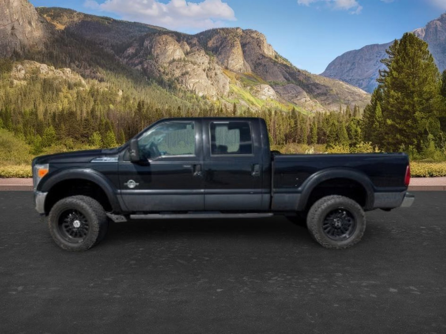 2015 Ford F-350 XLT 4x4 Crew Cab 172-In SRW's photo