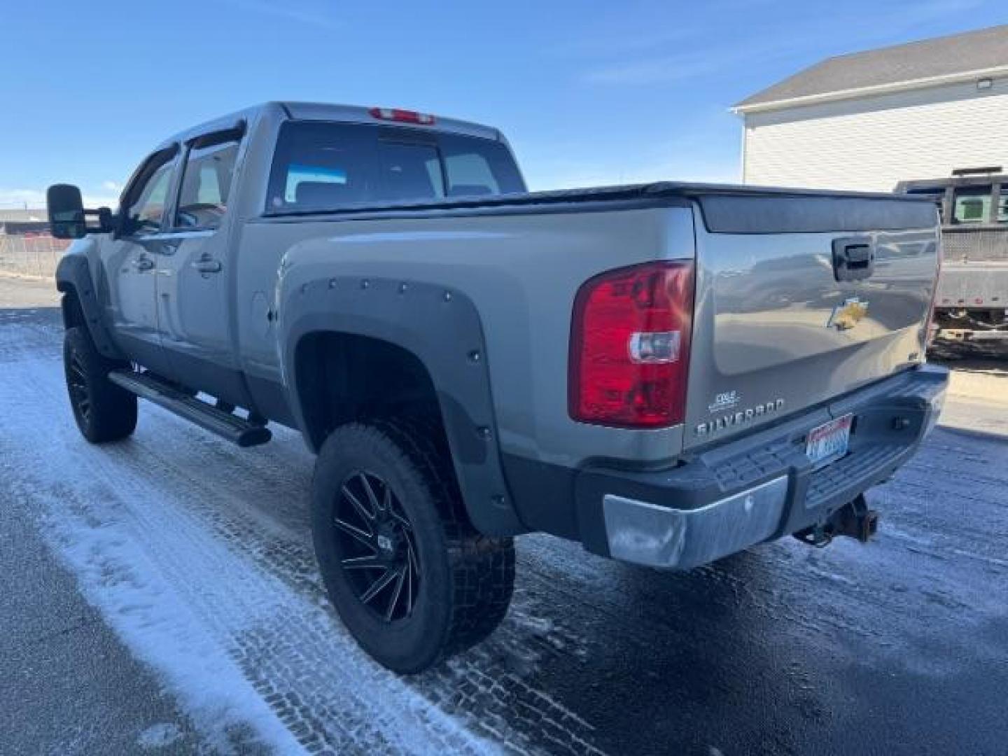 2014 PEWTER /Light Titanium/Dk Titanium CHEVROLET 2500HD LTZ Crew Cab 4WD (1GC1KYE86EF) with an 6.6 engine, AUTOMATIC transmission, located at 1235 N Woodruff Ave., Idaho Falls, 83401, (208) 523-1053, 43.507172, -112.000488 - At Timberline Auto, finding a great deal on your next vehicle is always easy! Our experienced sales staff's goal is to help find you the right vehicle at the right price! Our knowledgeable finance department has options for almost any credit score. We offer extended service contract options to prote - Photo#2