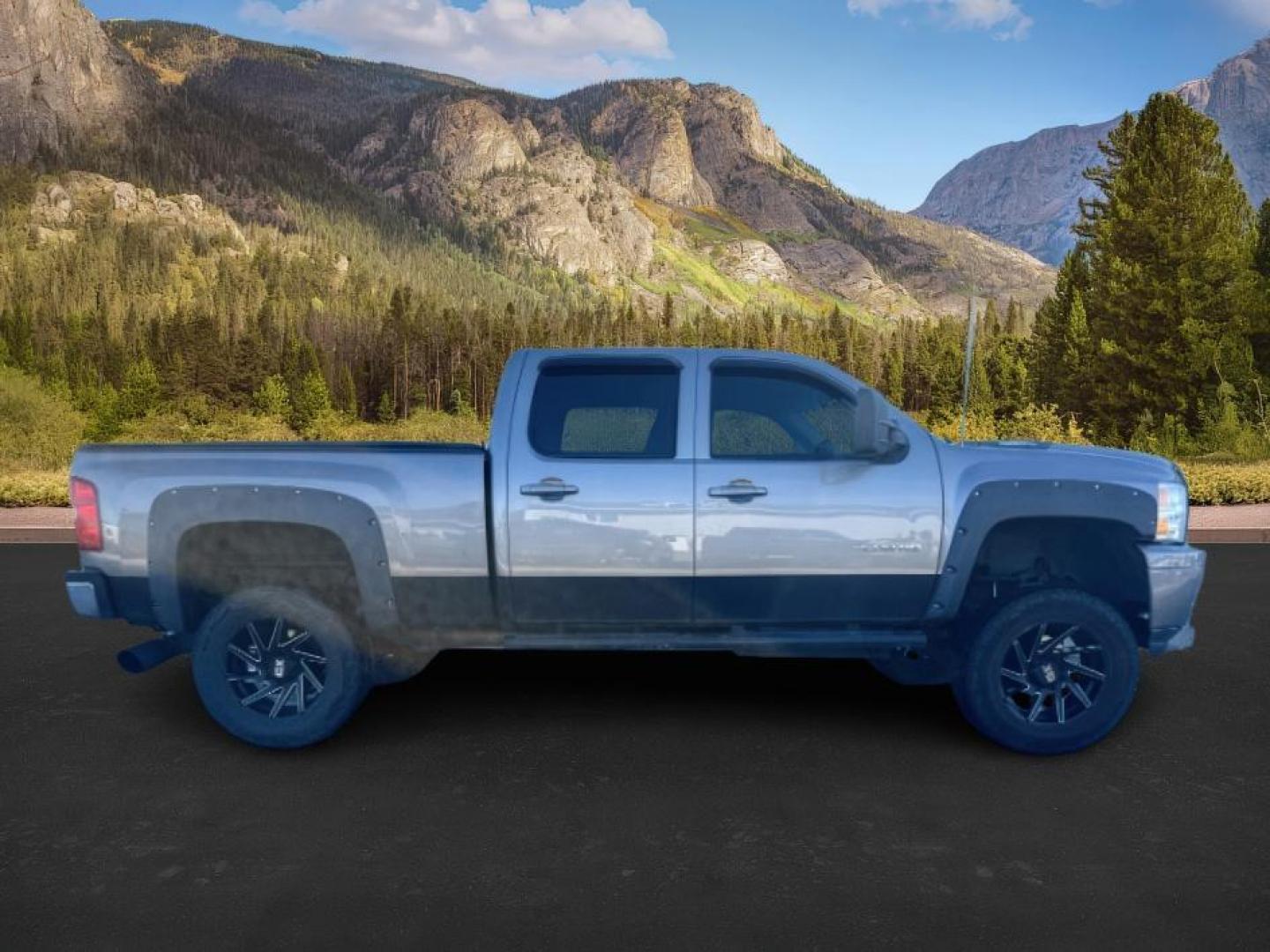 2014 PEWTER /Light Titanium/Dk Titanium Chevrolet 2500HD (1GC1KYE86EF) with an 66 engine, Automatic transmission, located at 1175 N Woodruff Ave, Idaho Falls, ID, 83401, 43.506901, -111.999657 - At Timberline Auto, finding a great deal on your next vehicle is always easy! Our experienced sales staff's goal is to help find you the right vehicle at the right price! Our knowledgeable finance department has options for almost any credit score. We offer extended service contract options to prote - Photo#1