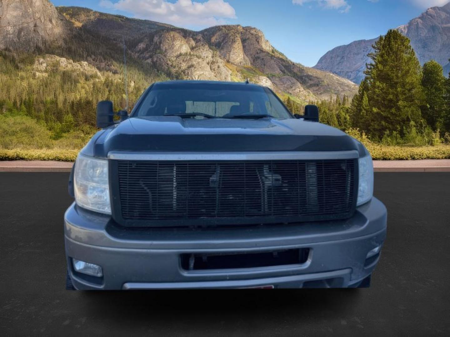 2014 PEWTER /Light Titanium/Dk Titanium Chevrolet 2500HD (1GC1KYE86EF) with an 66 engine, Automatic transmission, located at 1175 N Woodruff Ave, Idaho Falls, ID, 83401, 43.506901, -111.999657 - At Timberline Auto, finding a great deal on your next vehicle is always easy! Our experienced sales staff's goal is to help find you the right vehicle at the right price! Our knowledgeable finance department has options for almost any credit score. We offer extended service contract options to prote - Photo#5
