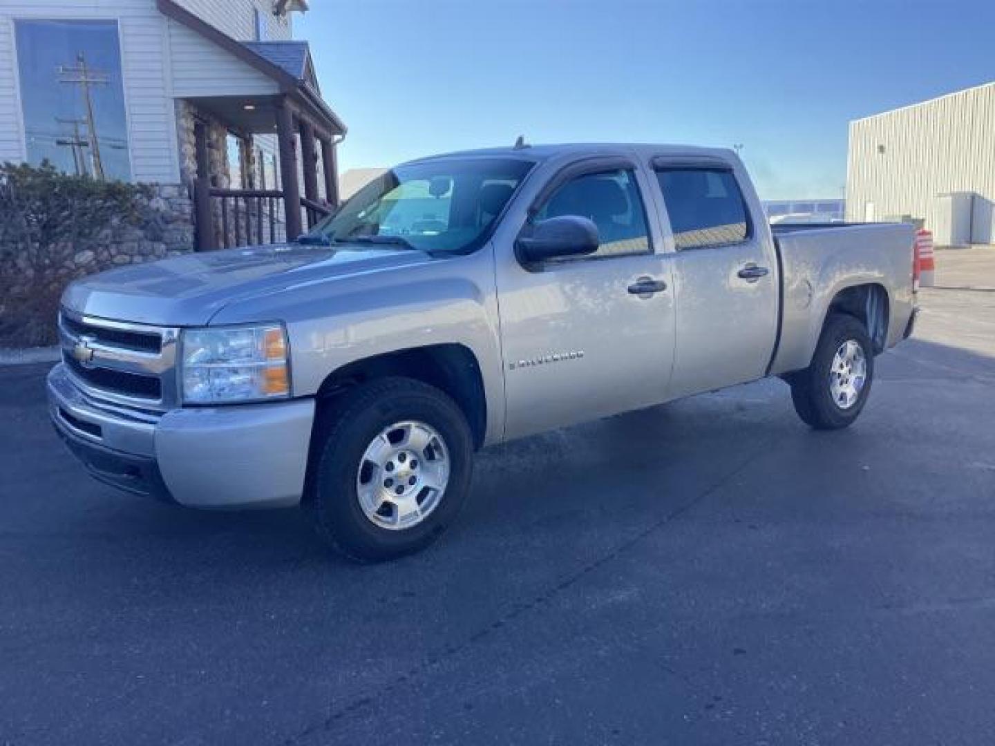2009 pewter Chevrolet Silverado 1500 LS Crew Cab 4WD (3GCEK13C39G) with an 4.8L V8 OHV 16V engine, 4-Speed Automatic transmission, located at 1235 N Woodruff Ave., Idaho Falls, 83401, (208) 523-1053, 43.507172, -112.000488 - Photo#1