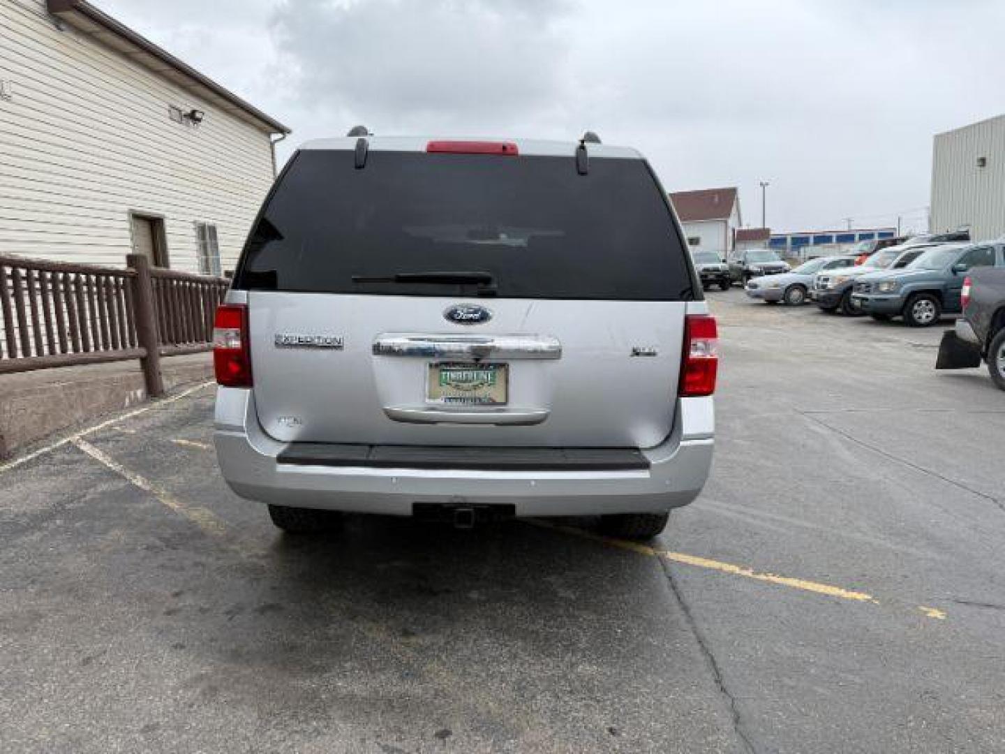 2014 Ingot Silver Metallic /Charcoal Black Ford Expedition Limited (1FMJU2A58EE) with an Triton 5.4L V-8 variable valve control engine, AUTOMATIC transmission, located at 1235 N Woodruff Ave., Idaho Falls, 83401, (208) 523-1053, 43.507172, -112.000488 - At Timberline Auto, finding a great deal on your next vehicle is always easy! Our experienced sales staff's goal is to help find you the right vehicle at the right price! Our knowledgeable finance department has options for almost any credit score. We offer extended service contract options to prote - Photo#2