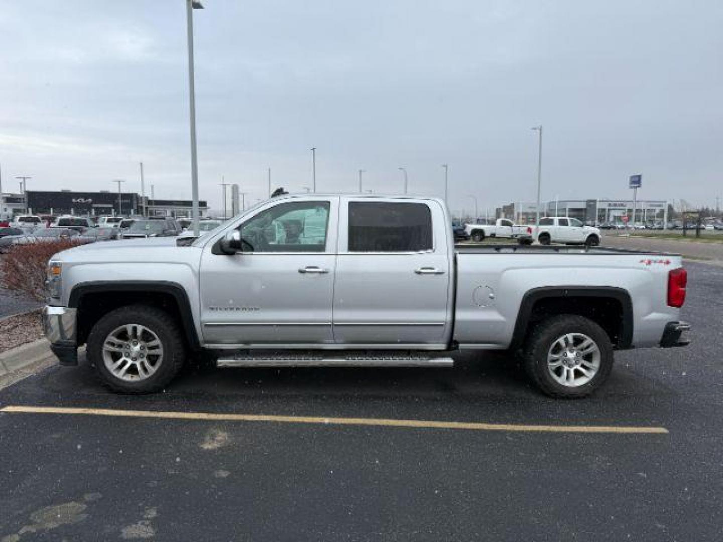 2016 SILVER /Jet Black Chevrolet Silverado 1500 (3GCUKSEC1GG) with an EcoTec3 53L V-8 gasoline direct injection engine, Automatic transmission, located at 1175 N Woodruff Ave, Idaho Falls, ID, 83401, 43.506901, -111.999657 - At Timberline Auto, finding a great deal on your next vehicle is always easy! Our experienced sales staff's goal is to help find you the right vehicle at the right price! Our knowledgeable finance department has options for almost any credit score. We offer extended service contract options to prote - Photo#1