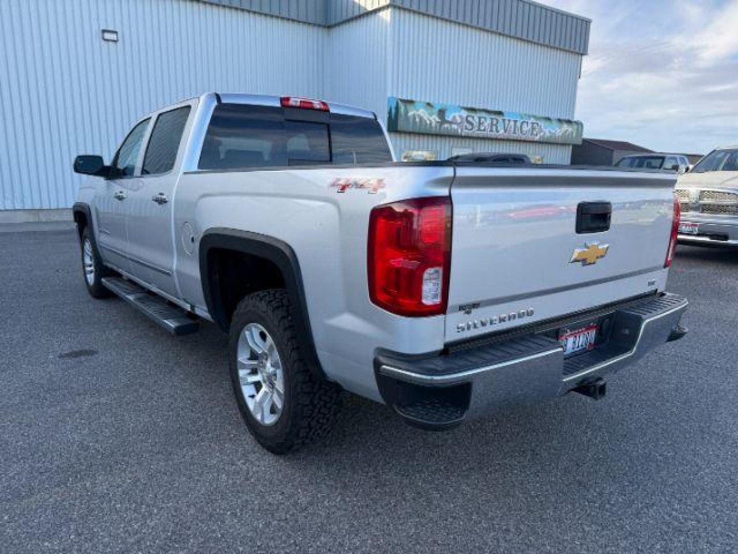 2016 SILVER /Jet Black Chevrolet Silverado 1500 (3GCUKSEC1GG) with an EcoTec3 53L V-8 gasoline direct injection engine, Automatic transmission, located at 1175 N Woodruff Ave, Idaho Falls, ID, 83401, 43.506901, -111.999657 - At Timberline Auto, finding a great deal on your next vehicle is always easy! Our experienced sales staff's goal is to help find you the right vehicle at the right price! Our knowledgeable finance department has options for almost any credit score. We offer extended service contract options to prote - Photo#29