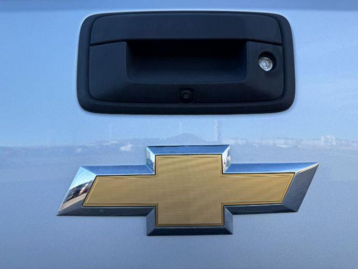 2016 SILVER /Jet Black Chevrolet Silverado 1500 (3GCUKSEC1GG) with an EcoTec3 53L V-8 gasoline direct injection engine, Automatic transmission, located at 1175 N Woodruff Ave, Idaho Falls, ID, 83401, 43.506901, -111.999657 - At Timberline Auto, finding a great deal on your next vehicle is always easy! Our experienced sales staff's goal is to help find you the right vehicle at the right price! Our knowledgeable finance department has options for almost any credit score. We offer extended service contract options to prote - Photo#31