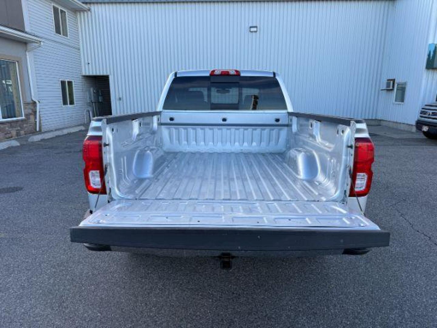 2016 SILVER /Jet Black Chevrolet Silverado 1500 (3GCUKSEC1GG) with an EcoTec3 53L V-8 gasoline direct injection engine, Automatic transmission, located at 1175 N Woodruff Ave, Idaho Falls, ID, 83401, 43.506901, -111.999657 - At Timberline Auto, finding a great deal on your next vehicle is always easy! Our experienced sales staff's goal is to help find you the right vehicle at the right price! Our knowledgeable finance department has options for almost any credit score. We offer extended service contract options to prote - Photo#32