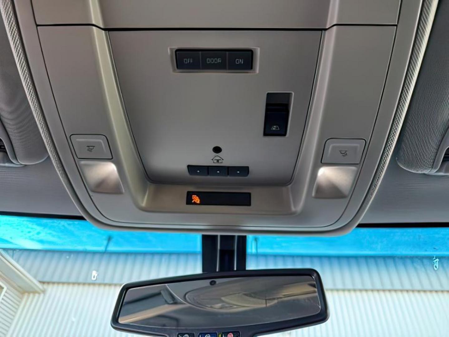 2016 SILVER /Jet Black Chevrolet Silverado 1500 (3GCUKSEC1GG) with an EcoTec3 53L V-8 gasoline direct injection engine, Automatic transmission, located at 1175 N Woodruff Ave, Idaho Falls, ID, 83401, 43.506901, -111.999657 - At Timberline Auto, finding a great deal on your next vehicle is always easy! Our experienced sales staff's goal is to help find you the right vehicle at the right price! Our knowledgeable finance department has options for almost any credit score. We offer extended service contract options to prote - Photo#19