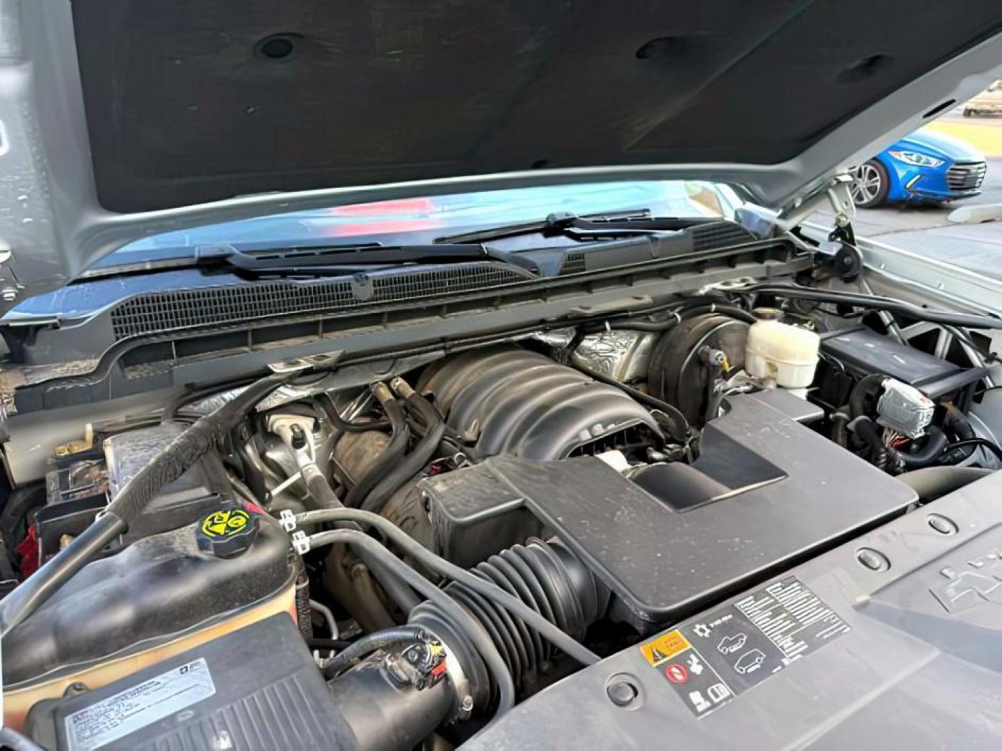 2016 SILVER /Jet Black Chevrolet Silverado 1500 (3GCUKSEC1GG) with an EcoTec3 53L V-8 gasoline direct injection engine, Automatic transmission, located at 1175 N Woodruff Ave, Idaho Falls, ID, 83401, 43.506901, -111.999657 - At Timberline Auto, finding a great deal on your next vehicle is always easy! Our experienced sales staff's goal is to help find you the right vehicle at the right price! Our knowledgeable finance department has options for almost any credit score. We offer extended service contract options to prote - Photo#26