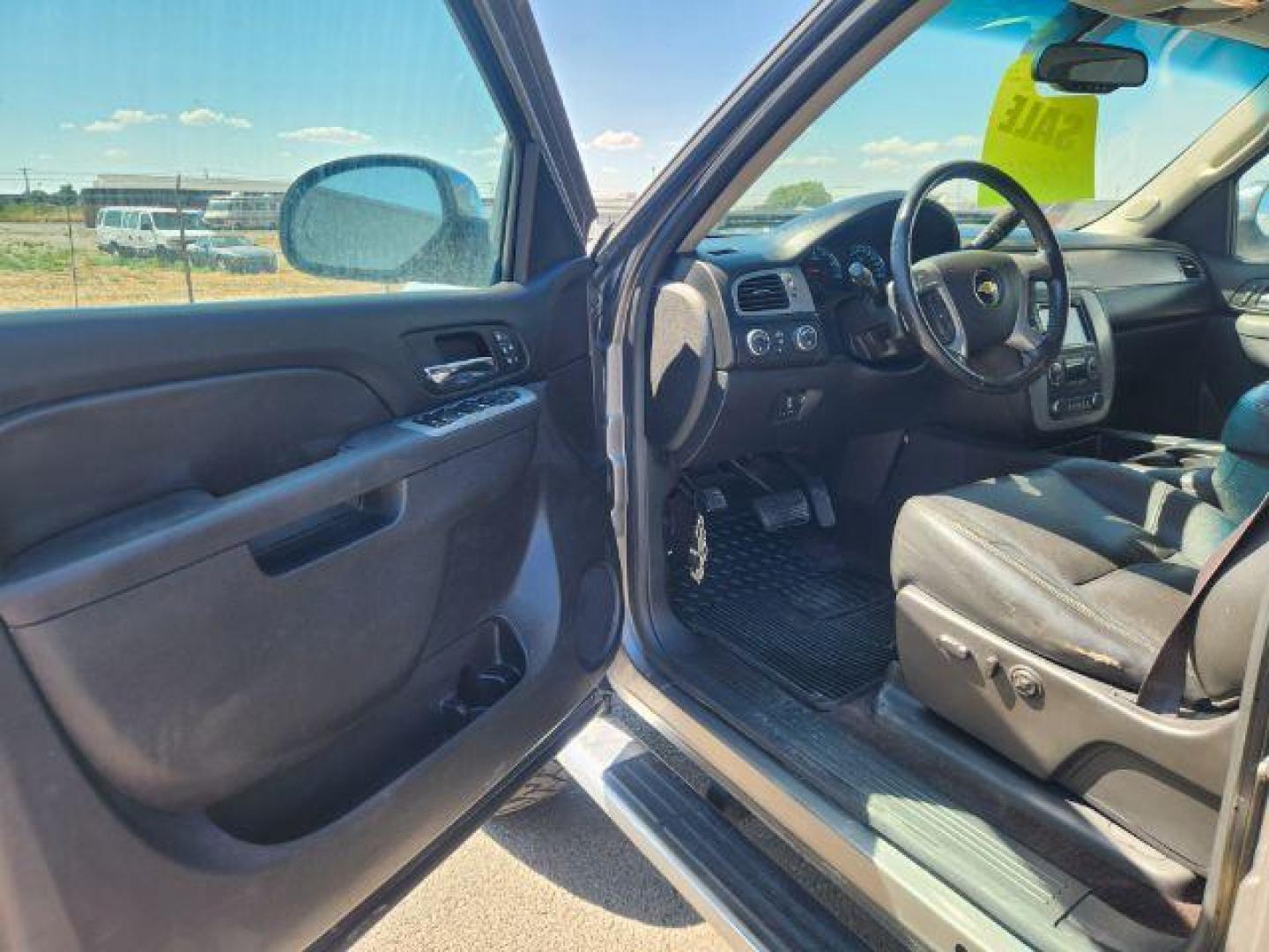 2012 GRAY /Ebony Chevrolet Silverado 1500 (3GCPKTE76CG) with an Vortec 53L V-8 variable valve control engine, Automatic transmission, located at 1175 N Woodruff Ave, Idaho Falls, ID, 83401, 43.506901, -111.999657 - At Timberline Auto, finding a great deal on your next vehicle is always easy! Our experienced sales staff's goal is to help find you the right vehicle at the right price! Our knowledgeable finance department has options for almost any credit score. We offer extended service contract options to prote - Photo#24