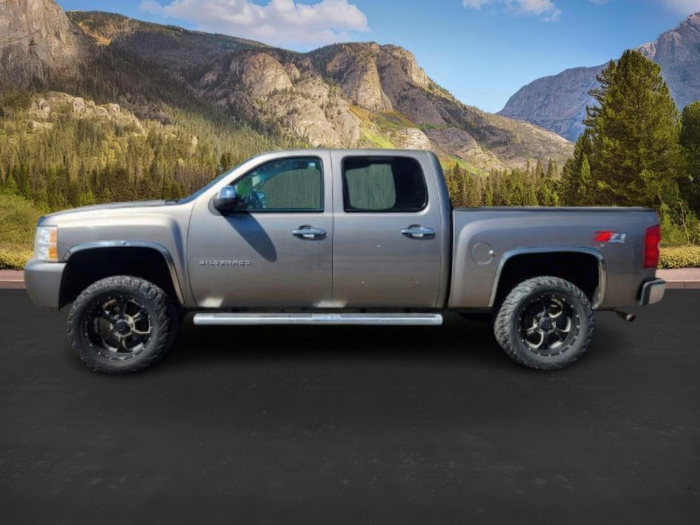 2012 GRAY /Ebony Chevrolet Silverado 1500 (3GCPKTE76CG) with an Vortec 53L V-8 variable valve control engine, Automatic transmission, located at 1175 N Woodruff Ave, Idaho Falls, ID, 83401, 43.506901, -111.999657 - At Timberline Auto, finding a great deal on your next vehicle is always easy! Our experienced sales staff's goal is to help find you the right vehicle at the right price! Our knowledgeable finance department has options for almost any credit score. We offer extended service contract options to prote - Photo#1