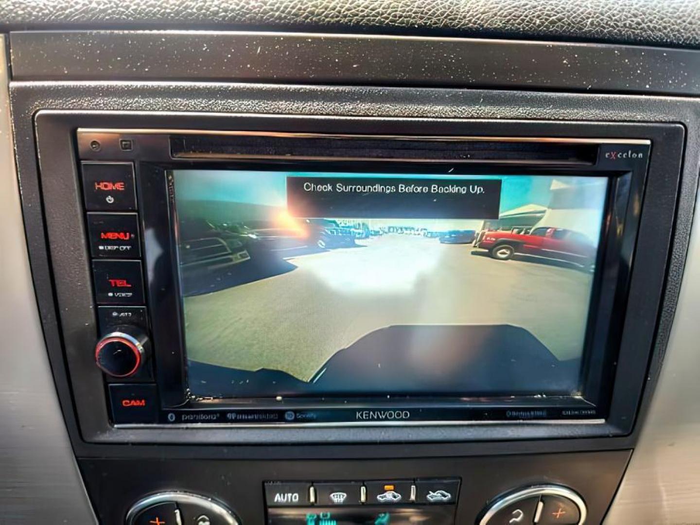 2012 GRAY /Ebony Chevrolet Silverado 1500 (3GCPKTE76CG) with an Vortec 53L V-8 variable valve control engine, Automatic transmission, located at 1175 N Woodruff Ave, Idaho Falls, ID, 83401, 43.506901, -111.999657 - At Timberline Auto, finding a great deal on your next vehicle is always easy! Our experienced sales staff's goal is to help find you the right vehicle at the right price! Our knowledgeable finance department has options for almost any credit score. We offer extended service contract options to prote - Photo#12