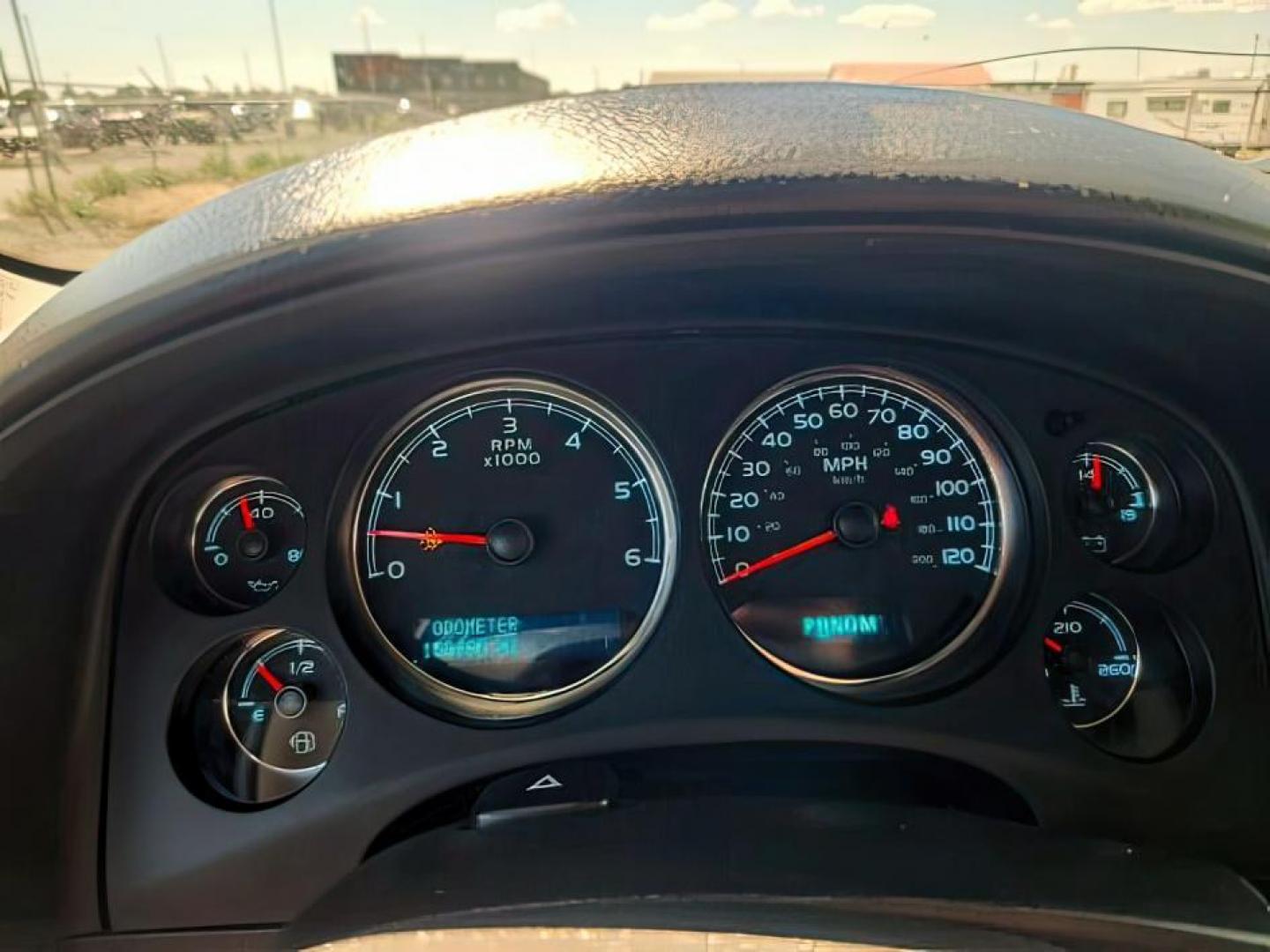 2012 GRAY /Ebony Chevrolet Silverado 1500 (3GCPKTE76CG) with an Vortec 53L V-8 variable valve control engine, Automatic transmission, located at 1175 N Woodruff Ave, Idaho Falls, ID, 83401, 43.506901, -111.999657 - At Timberline Auto, finding a great deal on your next vehicle is always easy! Our experienced sales staff's goal is to help find you the right vehicle at the right price! Our knowledgeable finance department has options for almost any credit score. We offer extended service contract options to prote - Photo#16