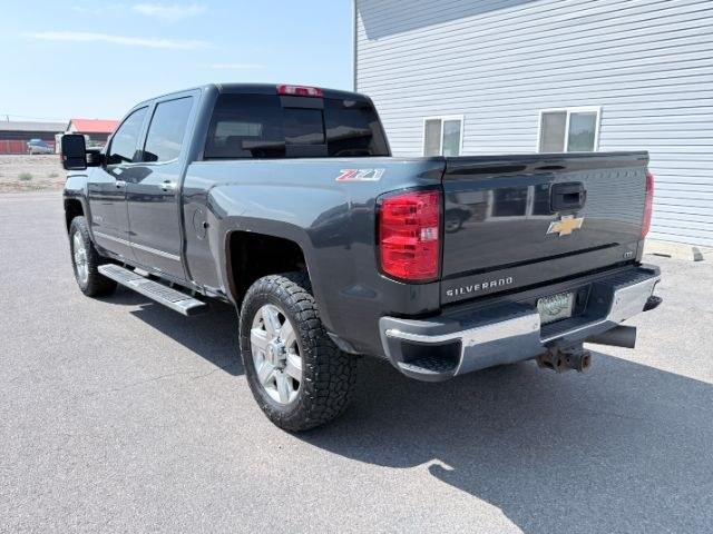 2017 GRAY /Jet Black Chevrolet Silverado 2500HD (1GC1KWEY9HF) with an Duramax 66L V-8 diesel direct injection engine, Automatic transmission, located at 1175 N Woodruff Ave, Idaho Falls, ID, 83401, 43.506901, -111.999657 - At Timberline Auto, finding a great deal on your next vehicle is always easy! Our experienced sales staff goal is to help find you the right vehicle at the right price! Our knowledgeable finance department has options for almost any credit score. We offer extended service contract options to prot- Photo#30