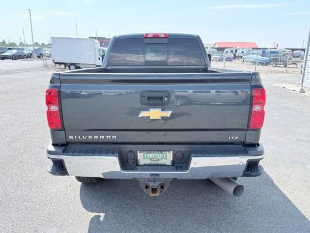2017 GRAY /Jet Black Chevrolet Silverado 2500HD (1GC1KWEY9HF) with an Duramax 66L V-8 diesel direct injection engine, Automatic transmission, located at 1175 N Woodruff Ave, Idaho Falls, ID, 83401, 43.506901, -111.999657 - At Timberline Auto, finding a great deal on your next vehicle is always easy! Our experienced sales staff goal is to help find you the right vehicle at the right price! Our knowledgeable finance department has options for almost any credit score. We offer extended service contract options to prot- Photo#31