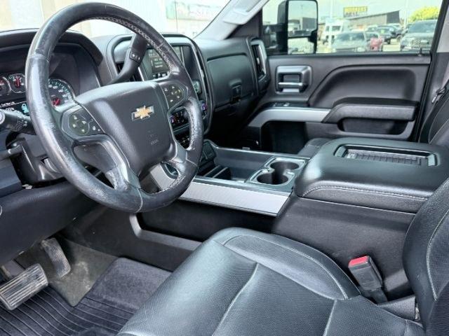 2017 GRAY /Jet Black Chevrolet Silverado 2500HD (1GC1KWEY9HF) with an Duramax 66L V-8 diesel direct injection engine, Automatic transmission, located at 1175 N Woodruff Ave, Idaho Falls, ID, 83401, 43.506901, -111.999657 - At Timberline Auto, finding a great deal on your next vehicle is always easy! Our experienced sales staff goal is to help find you the right vehicle at the right price! Our knowledgeable finance department has options for almost any credit score. We offer extended service contract options to prot- Photo#42
