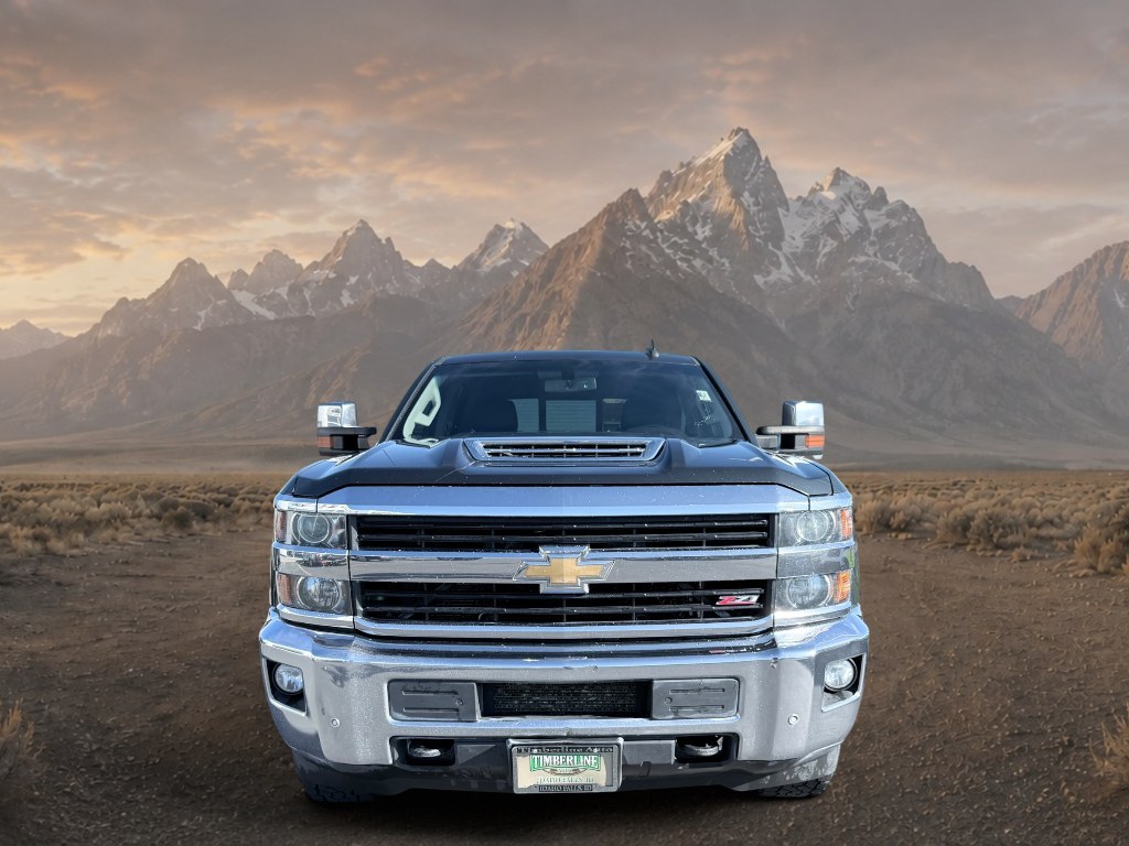 2017 GRAY /Jet Black Chevrolet Silverado LTZ (1GC1KWEY9HF) with an V8, 6.6L engine, 6-speed automatic transmission, located at 1175 N Woodruff Ave, Idaho Falls, ID, 83401, 43.506901, -111.999657 - <b>Vehicle Details</b><br>Take on tough jobs and weekend adventures with confidence in this 2017 Chevrolet Silverado 2500 LTZ 4WD, now available in Idaho Falls, ID. Powered by a proven V8 6.6L Diesel engine, this heavy-duty pickup delivers impressive towing strength, refined comfort, and the dependa- Photo#7