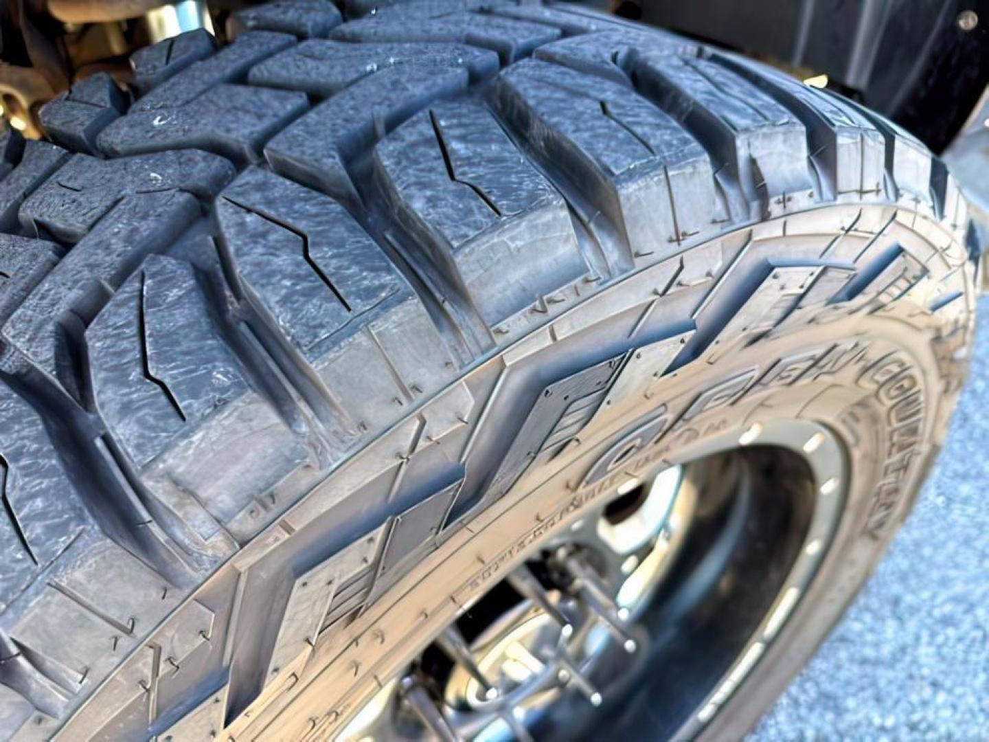 2012 BLACK /LEATHER Dodge RAM 2500 (3C6UD5FLOCG) with an 67L engine, Automatic transmission, located at 1175 N Woodruff Ave, Idaho Falls, ID, 83401, 43.506901, -111.999657 - At Timberline Auto, finding a great deal on your next vehicle is always easy! Our experienced sales staff's goal is to help find you the right vehicle at the right price! Our knowledgeable finance department has options for almost any credit score. We offer extended service contract options to prote - Photo#7