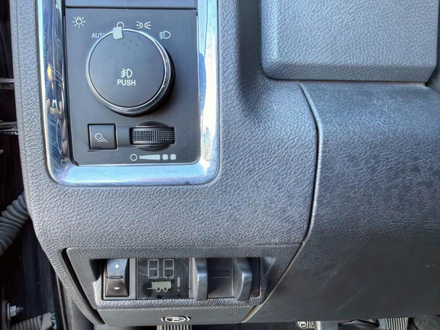 2012 BLACK /LEATHER Dodge RAM 2500 (3C6UD5FLOCG) with an 67L engine, Automatic transmission, located at 1175 N Woodruff Ave, Idaho Falls, ID, 83401, 43.506901, -111.999657 - At Timberline Auto, finding a great deal on your next vehicle is always easy! Our experienced sales staff's goal is to help find you the right vehicle at the right price! Our knowledgeable finance department has options for almost any credit score. We offer extended service contract options to prote - Photo#18