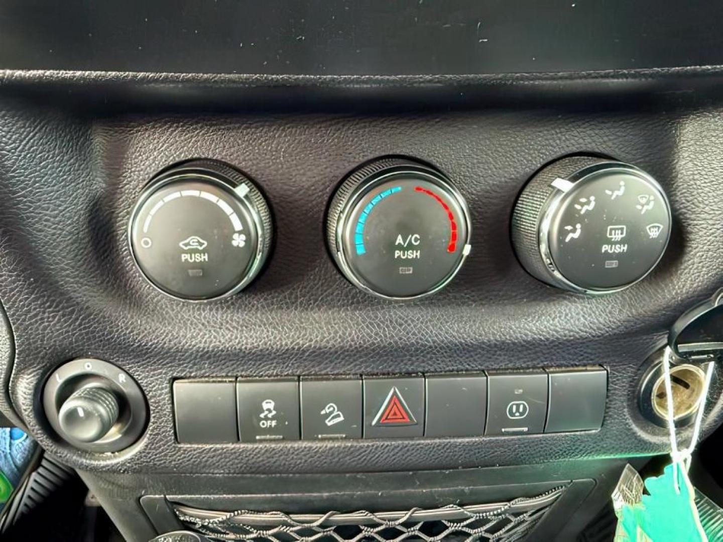 2014 WHITE /CLOTH JEEP WRANGLER RUBICON (1C4BJWCG6EL) with an 3.6L V-6 gasoline direct injection engine, AUTOMATIC transmission, located at 1235 N Woodruff Ave., Idaho Falls, 83401, (208) 523-1053, 43.507172, -112.000488 - Photo#16