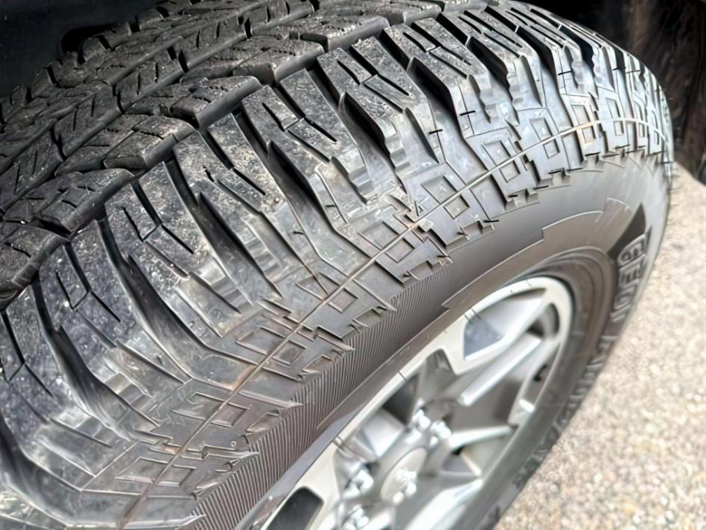 2014 WHITE /CLOTH Jeep WRANGLER (1C4BJWCG6EL) with an 36L V-6 gasoline direct injection engine, Automatic transmission, located at 1175 N Woodruff Ave, Idaho Falls, ID, 83401, 43.506901, -111.999657 - At Timberline Auto, finding a great deal on your next vehicle is always easy! Our experienced sales staff's goal is to help find you the right vehicle at the right price! Our knowledgeable finance department has options for almost any credit score. We offer extended service contract options to prote - Photo#8