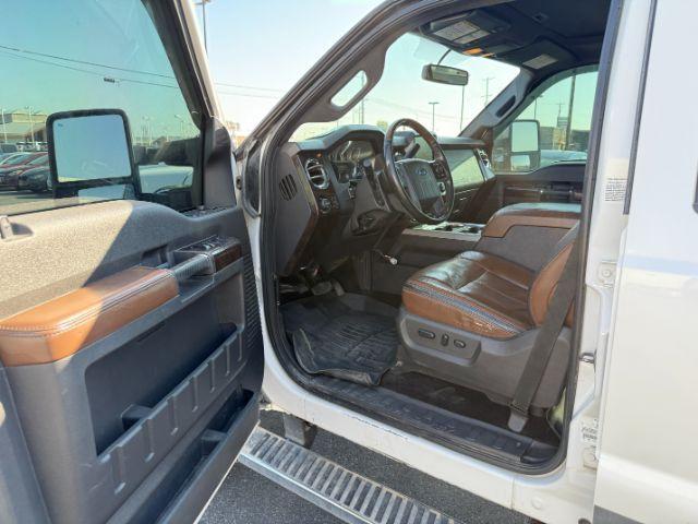 2014 WHITE /BROWN LEATHER Ford F350 (1FT8W3BT4EE) with an 67L engine, Automatic transmission, located at 1175 N Woodruff Ave, Idaho Falls, ID, 83401, 43.506901, -111.999657 - At Timberline Auto, finding a great deal on your next vehicle is always easy! Our experienced sales staff's goal is to help find you the right vehicle at the right price! Our knowledgeable finance department has options for almost any credit score. We offer extended service contract options to prote- Photo#27