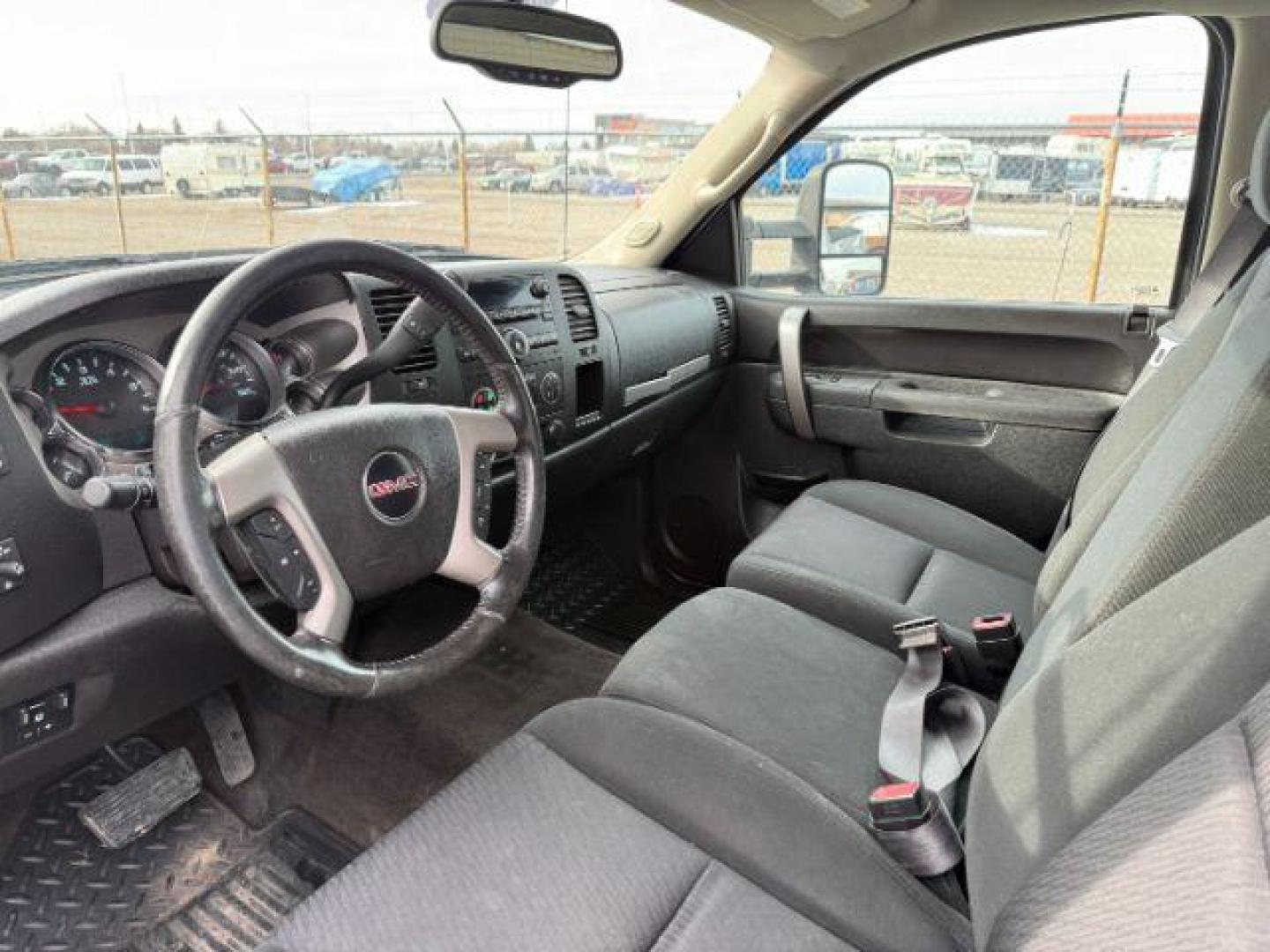 2013 SILVER /Ebony GMC Sierra 2500HD (1GT120CG5DF) with an Vortec 6L V-8 variable valve control engine, Automatic transmission, located at 1175 N Woodruff Ave, Idaho Falls, ID, 83401, 43.506901, -111.999657 - At Timberline Auto, finding a great deal on your next vehicle is always easy! Our experienced sales staff's goal is to help find you the right vehicle at the right price! Our knowledgeable finance department has options for almost any credit score. We offer extended service contract options to prote - Photo#31