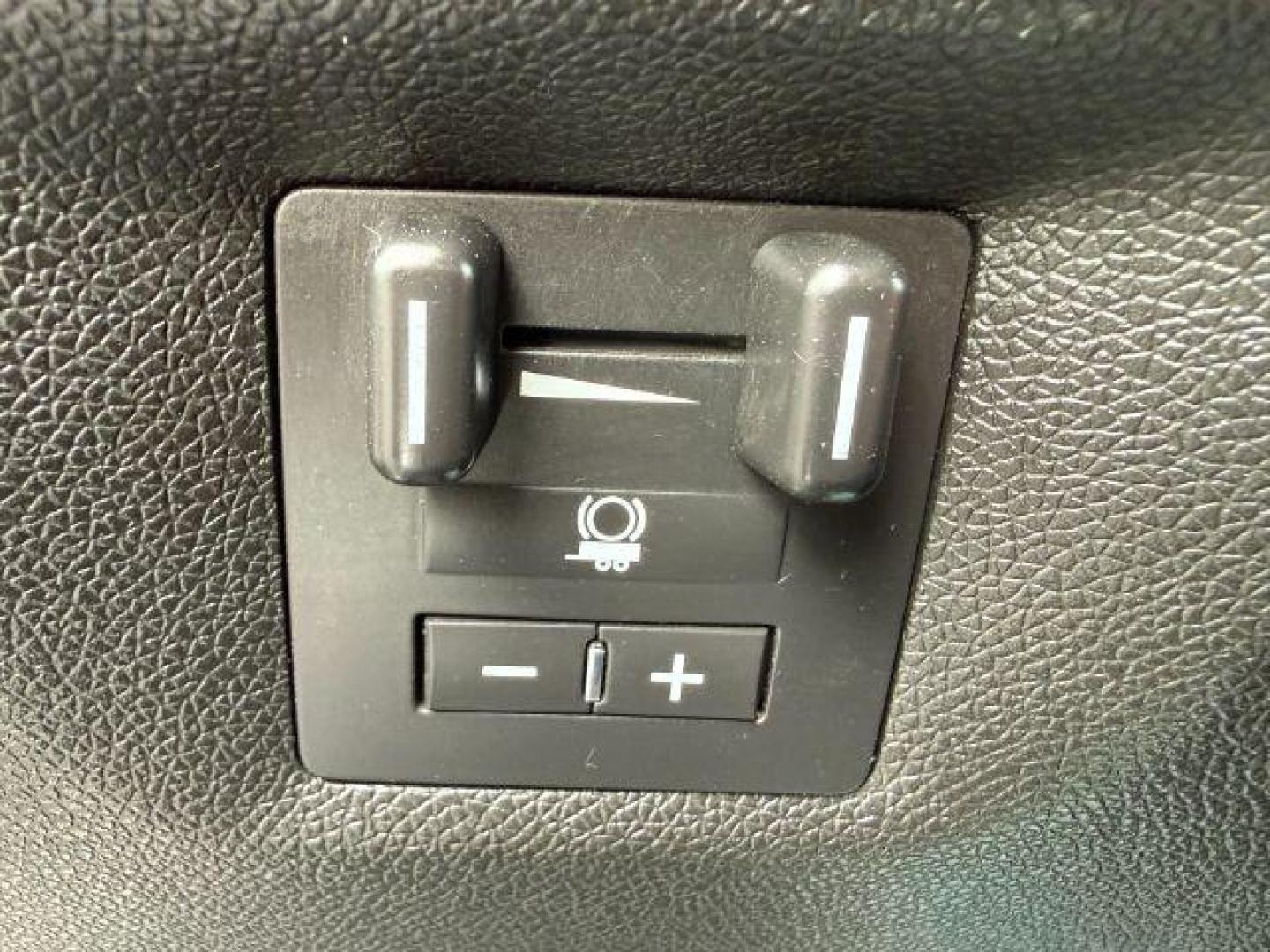 2013 SILVER /Ebony GMC Sierra 2500HD (1GT120CG5DF) with an Vortec 6L V-8 variable valve control engine, Automatic transmission, located at 1175 N Woodruff Ave, Idaho Falls, ID, 83401, 43.506901, -111.999657 - At Timberline Auto, finding a great deal on your next vehicle is always easy! Our experienced sales staff's goal is to help find you the right vehicle at the right price! Our knowledgeable finance department has options for almost any credit score. We offer extended service contract options to prote - Photo#34