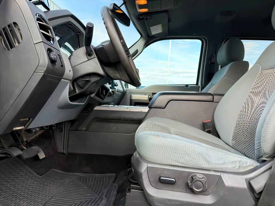 2014 SILVER /CLOTH Ford F250 SUPER DUTY (1FT7W2BT0EE) with an 67L engine, Automatic transmission, located at 1175 N Woodruff Ave, Idaho Falls, ID, 83401, 43.506901, -111.999657 - At Timberline Auto, finding a great deal on your next vehicle is always easy! Our experienced sales staff's goal is to help find you the right vehicle at the right price! Our knowledgeable finance department has options for almost any credit score. We offer extended service contract options to prote - Photo#11