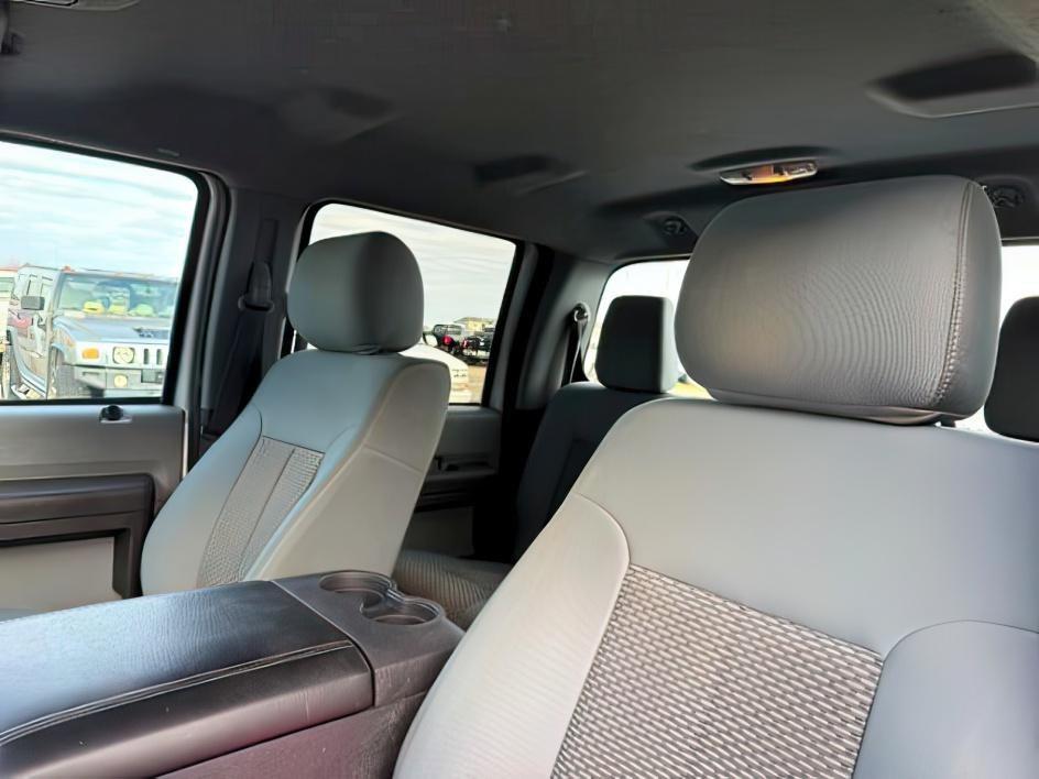 2014 SILVER /CLOTH Ford F250 SUPER DUTY (1FT7W2BT0EE) with an 67L engine, Automatic transmission, located at 1175 N Woodruff Ave, Idaho Falls, ID, 83401, 43.506901, -111.999657 - At Timberline Auto, finding a great deal on your next vehicle is always easy! Our experienced sales staff's goal is to help find you the right vehicle at the right price! Our knowledgeable finance department has options for almost any credit score. We offer extended service contract options to prote - Photo#16