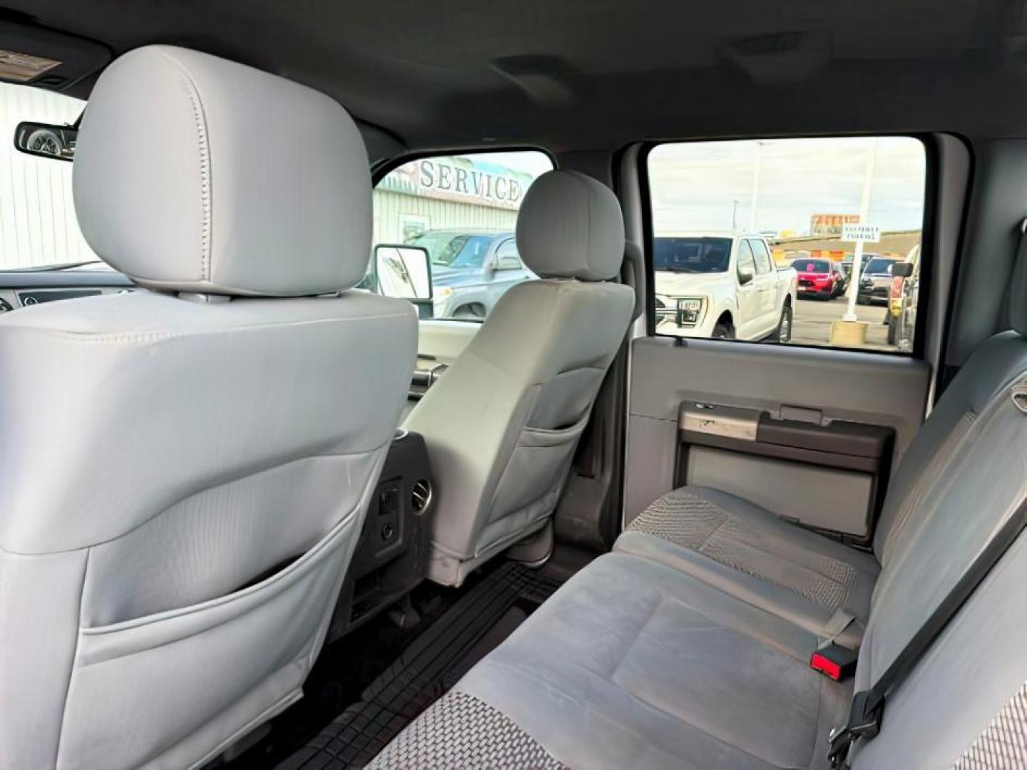 2014 SILVER /CLOTH FORD F250 SUPER DUTY XLT (1FT7W2BT0EE) with an 6.7L engine, AUTOMATIC transmission, located at 1235 N Woodruff Ave., Idaho Falls, 83401, (208) 523-1053, 43.507172, -112.000488 - At Timberline Auto, finding a great deal on your next vehicle is always easy! Our experienced sales staff's goal is to help find you the right vehicle at the right price! Our knowledgeable finance department has options for almost any credit score. We offer extended service contract options to prote - Photo#19