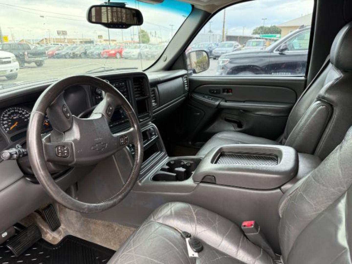 2003 BLACK /LEATHER Chevrolet Avalanche 1500 (3GNEK13T23G) with an 53 engine, Automatic transmission, located at 1175 N Woodruff Ave, Idaho Falls, ID, 83401, 43.506901, -111.999657 - At Timberline Auto, finding a great deal on your next vehicle is always easy! Our experienced sales staff's goal is to help find you the right vehicle at the right price! Our knowledgeable finance department has options for almost any credit score. We offer extended service contract options to prote - Photo#29