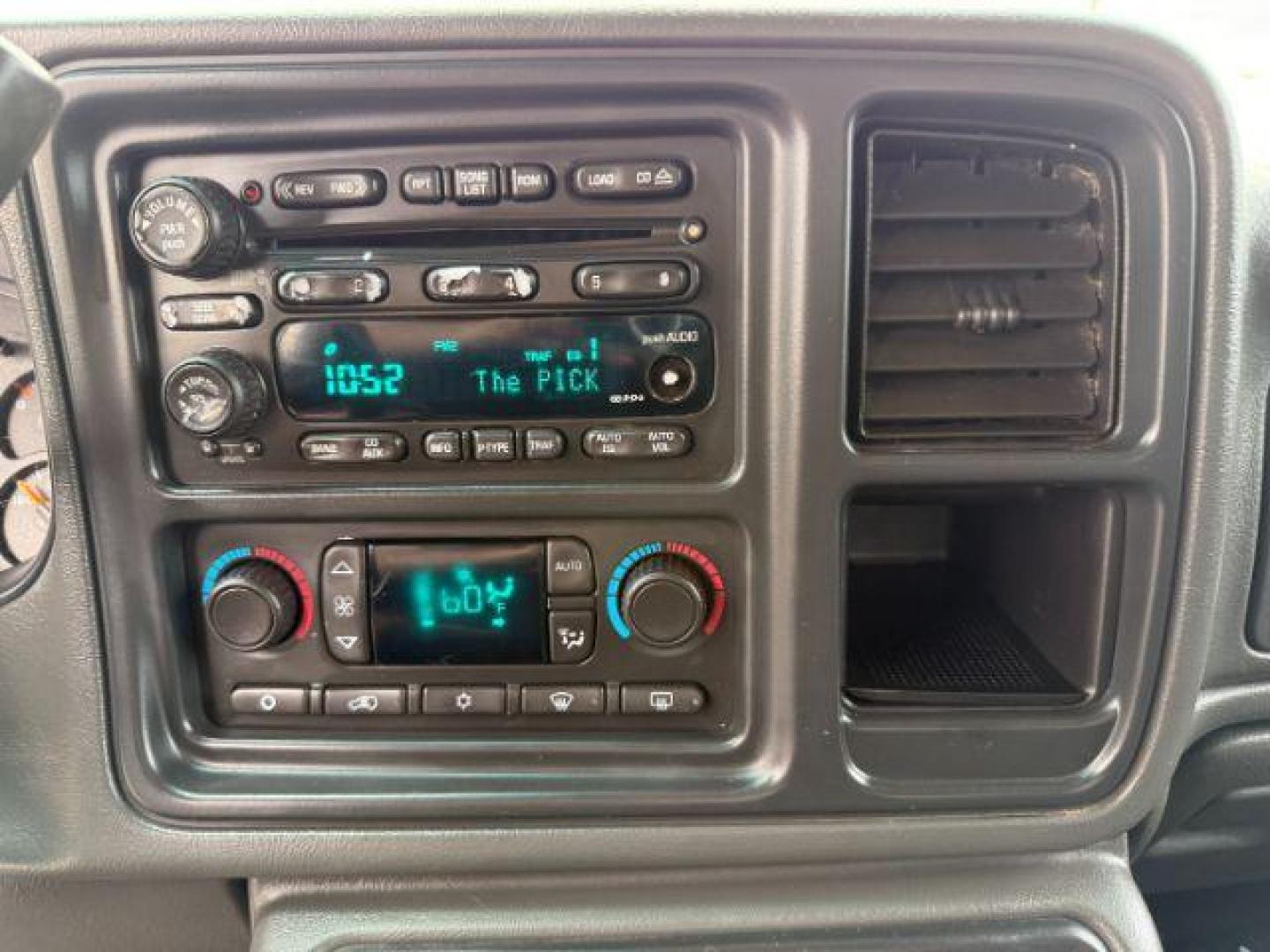 2003 BLACK /LEATHER Chevrolet Avalanche 1500 (3GNEK13T23G) with an 53 engine, Automatic transmission, located at 1175 N Woodruff Ave, Idaho Falls, ID, 83401, 43.506901, -111.999657 - At Timberline Auto, finding a great deal on your next vehicle is always easy! Our experienced sales staff's goal is to help find you the right vehicle at the right price! Our knowledgeable finance department has options for almost any credit score. We offer extended service contract options to prote - Photo#31