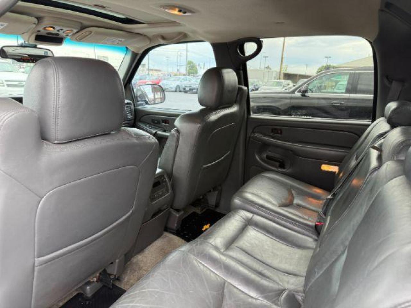 2003 BLACK /LEATHER Chevrolet Avalanche 1500 (3GNEK13T23G) with an 53 engine, Automatic transmission, located at 1175 N Woodruff Ave, Idaho Falls, ID, 83401, 43.506901, -111.999657 - At Timberline Auto, finding a great deal on your next vehicle is always easy! Our experienced sales staff's goal is to help find you the right vehicle at the right price! Our knowledgeable finance department has options for almost any credit score. We offer extended service contract options to prote - Photo#37