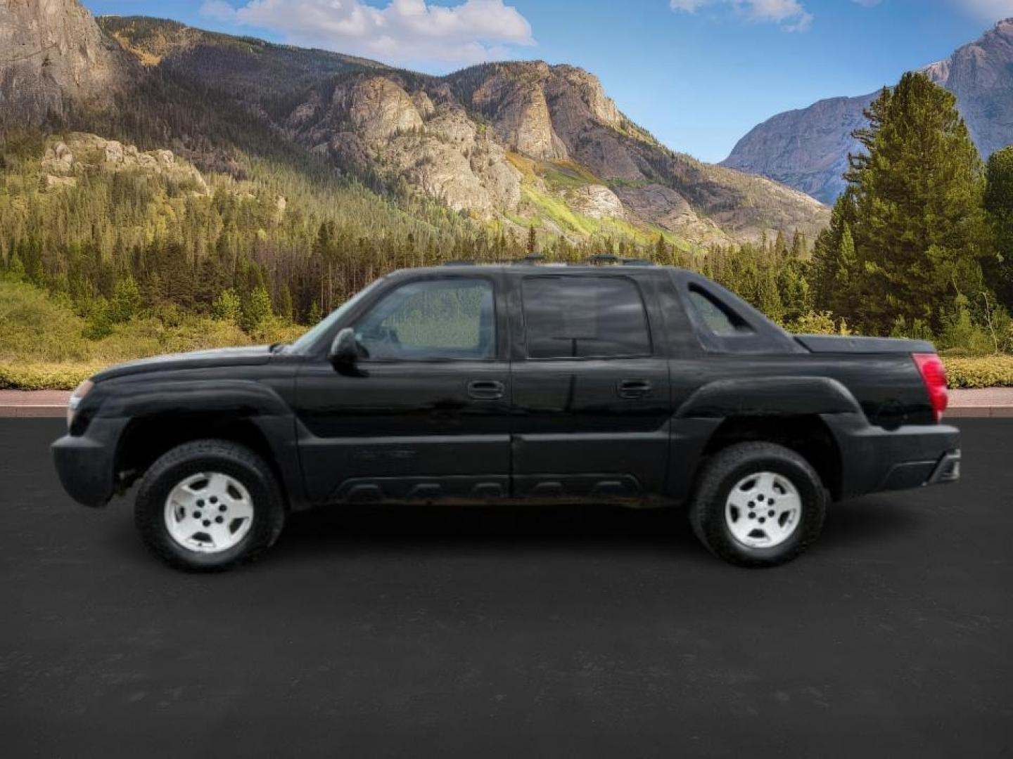 2003 BLACK /LEATHER Chevrolet Avalanche 1500 (3GNEK13T23G) with an 53 engine, Automatic transmission, located at 1175 N Woodruff Ave, Idaho Falls, ID, 83401, 43.506901, -111.999657 - At Timberline Auto, finding a great deal on your next vehicle is always easy! Our experienced sales staff's goal is to help find you the right vehicle at the right price! Our knowledgeable finance department has options for almost any credit score. We offer extended service contract options to prote - Photo#1