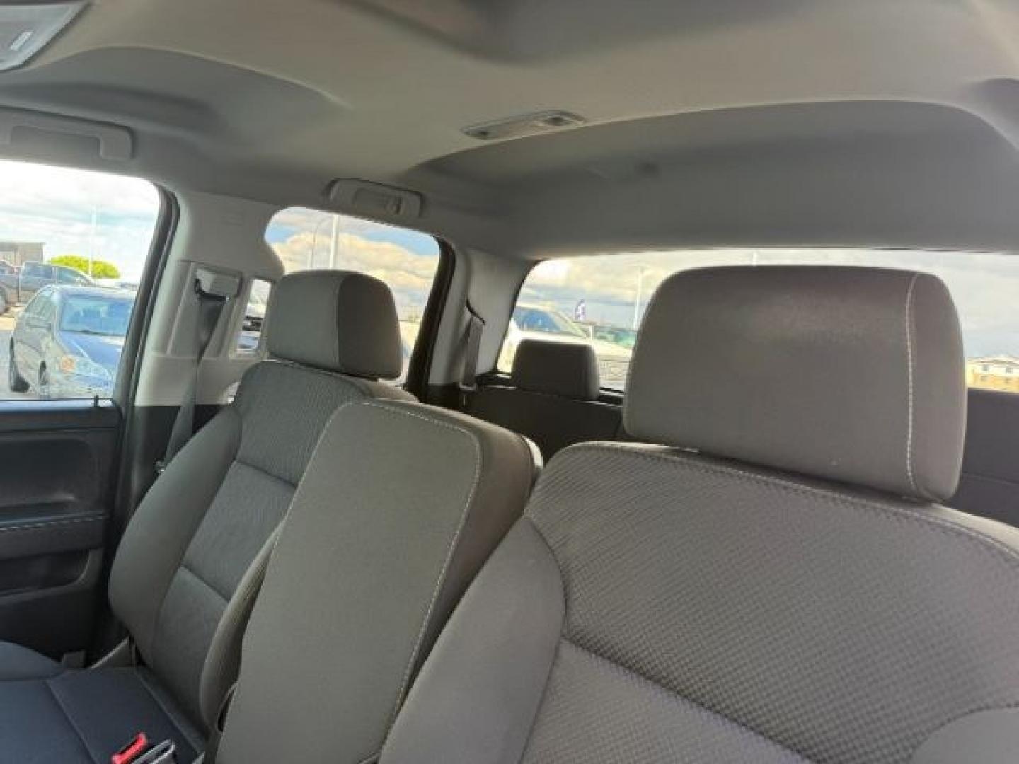 2018 Quicksilver Metallic /Jet Black GMC Sierra 1500 SLE (1GTV2MEC6JZ) with an 5.3L V8 VORTEC engine, AUTOMATIC transmission, located at 1235 N Woodruff Ave., Idaho Falls, 83401, (208) 523-1053, 43.507172, -112.000488 - At Timberline Auto, finding a great deal on your next vehicle is always easy! Our experienced sales staff goal is to help find you the right vehicle at the right price! Our knowledgeable finance department has options for almost any credit score. We offer extended service contract options to prot - Photo#43